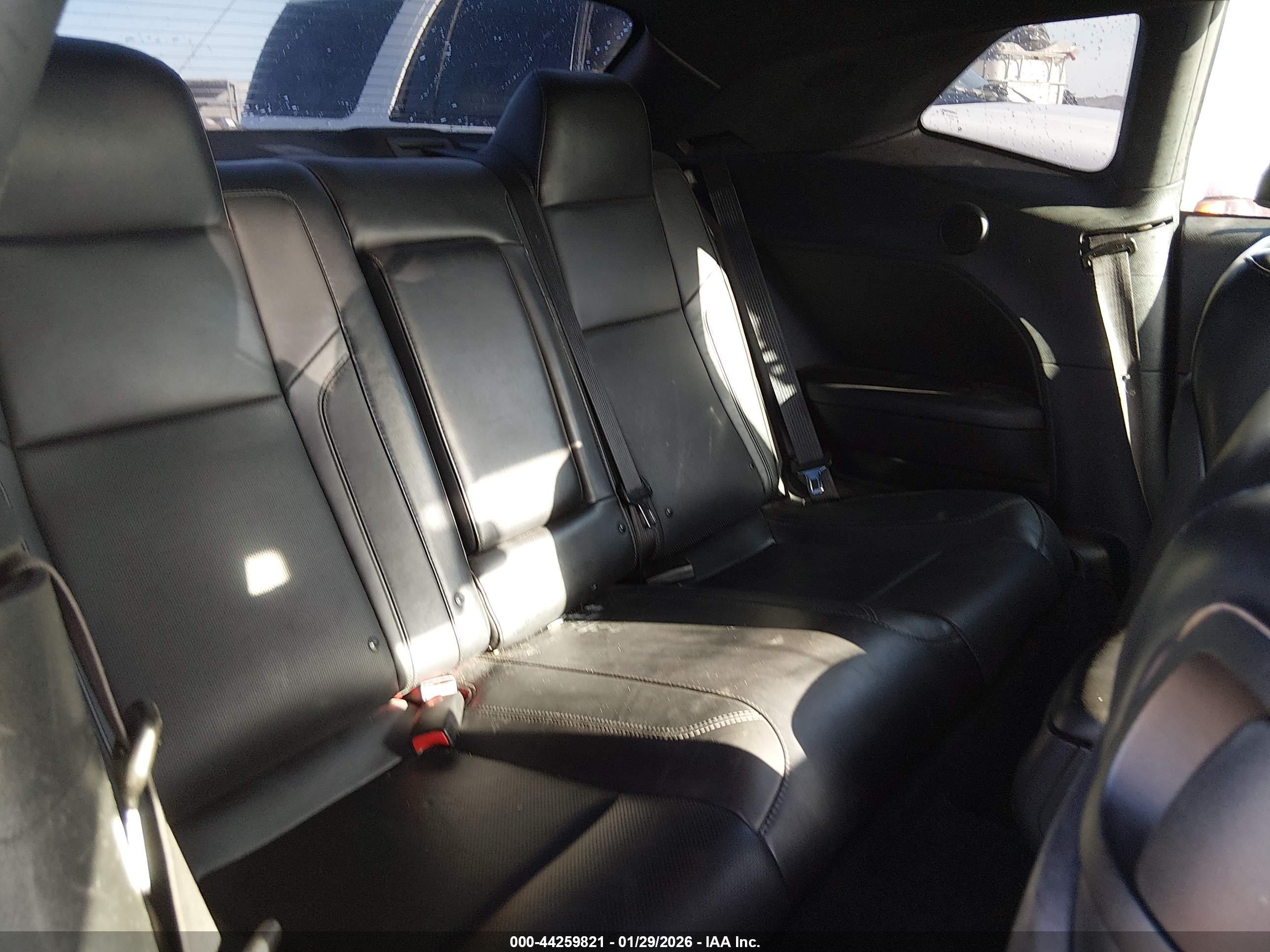 DODGE CHALLENGER image 8