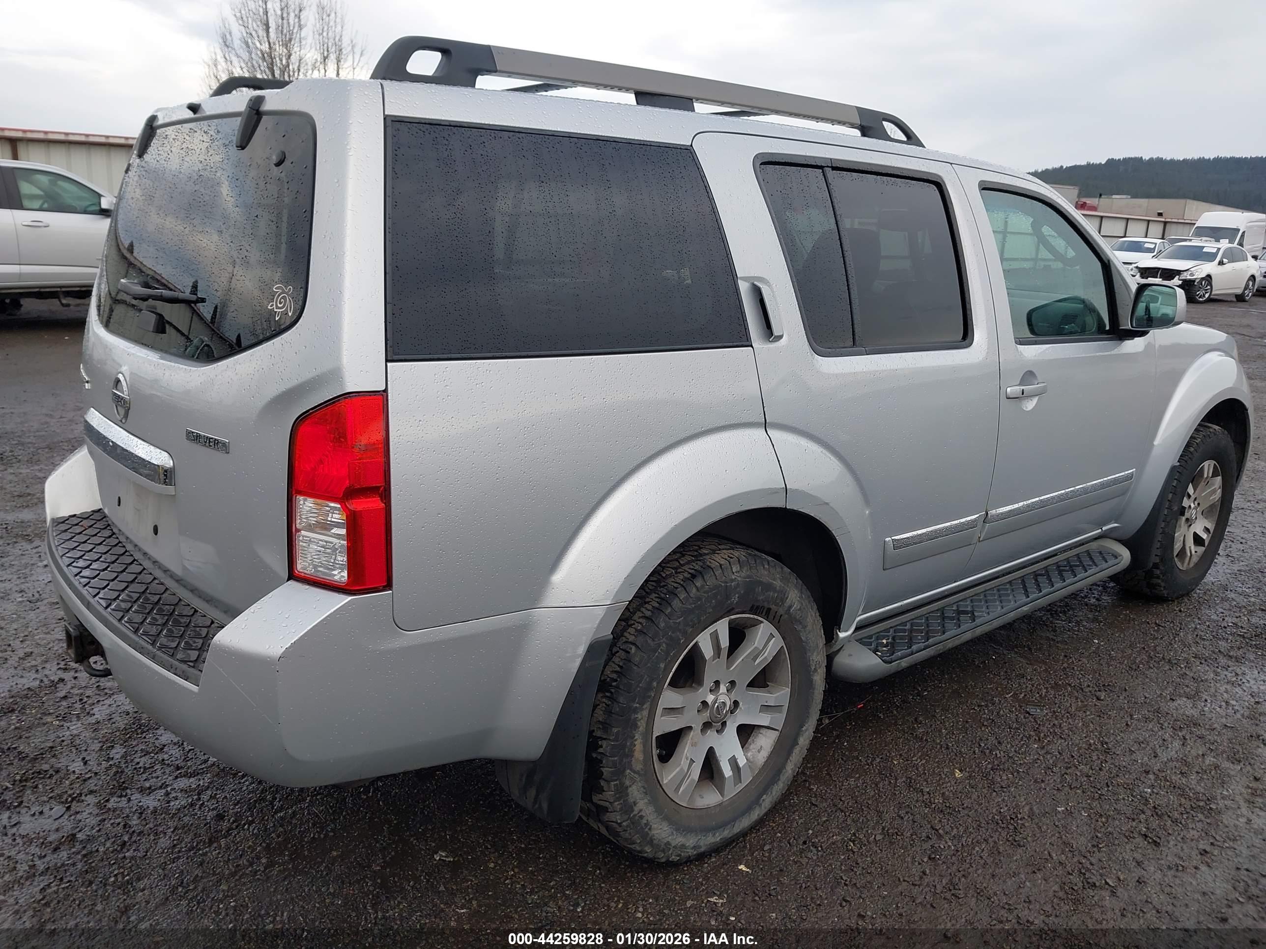 NISSAN PATHFINDER image 4