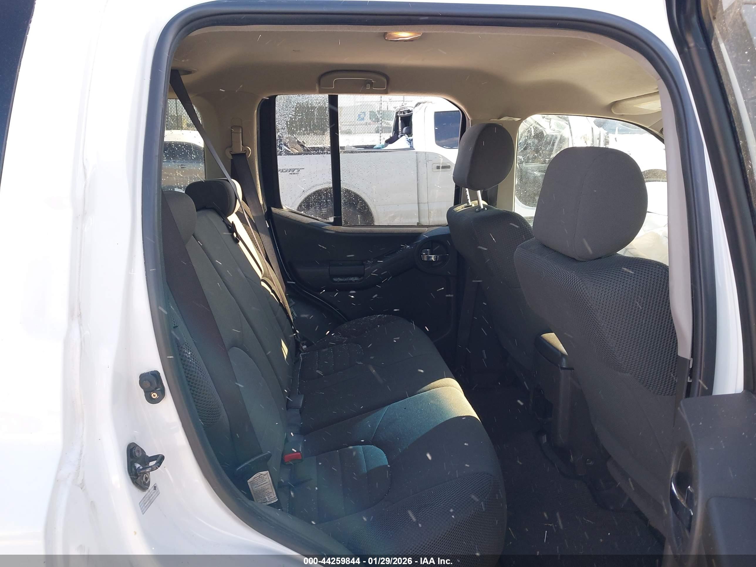 NISSAN XTERRA image 8