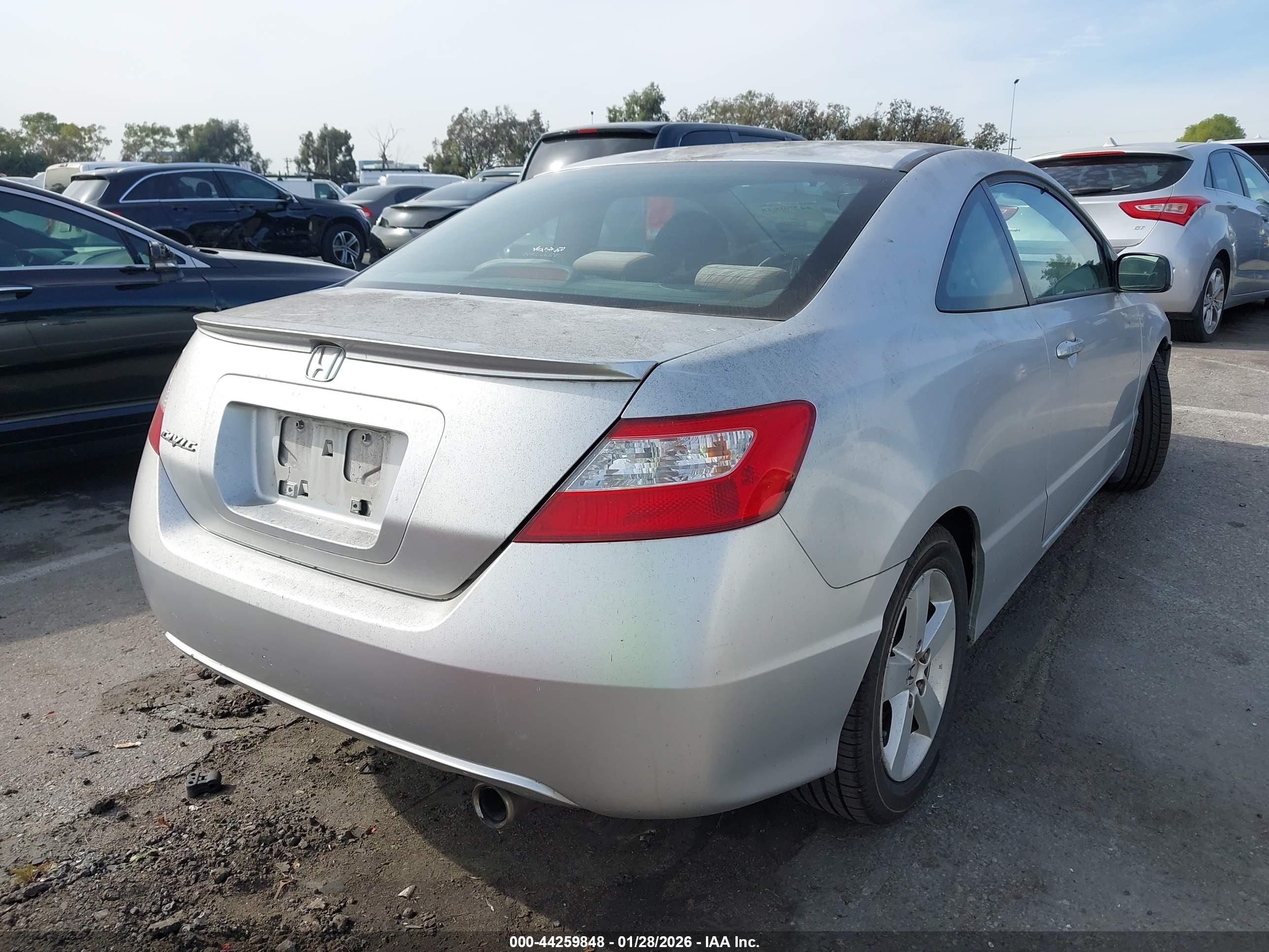 HONDA CIVIC image 4