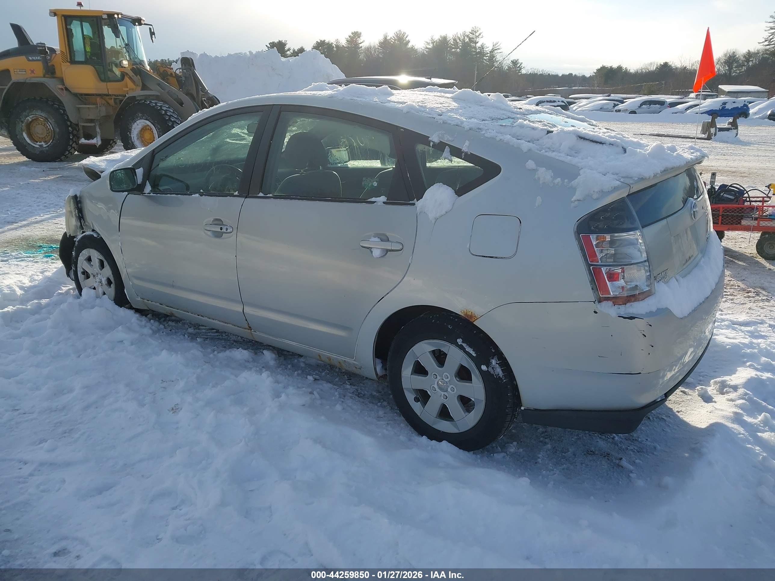 TOYOTA PRIUS image 3