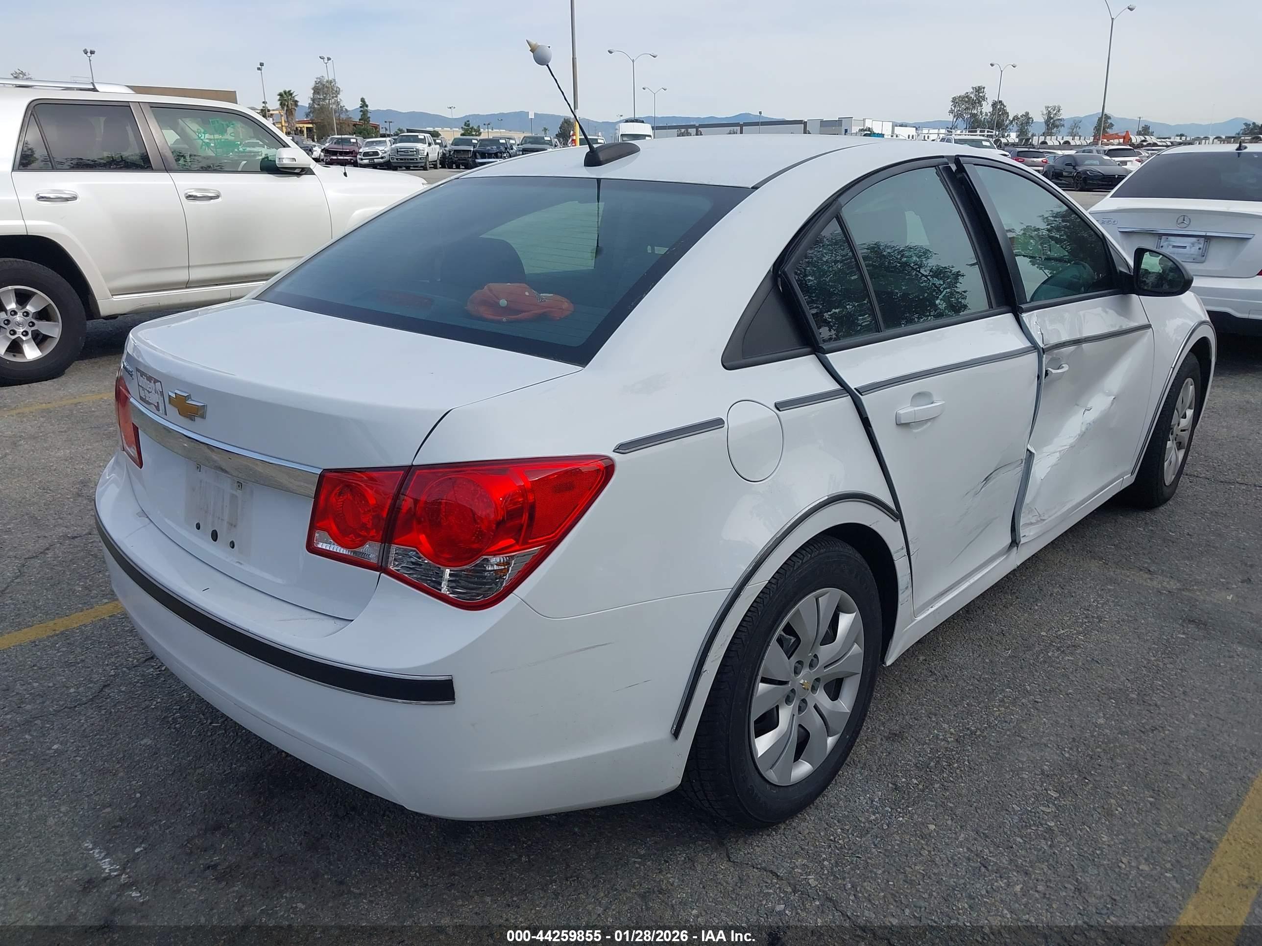 CHEVROLET CRUZE image 4