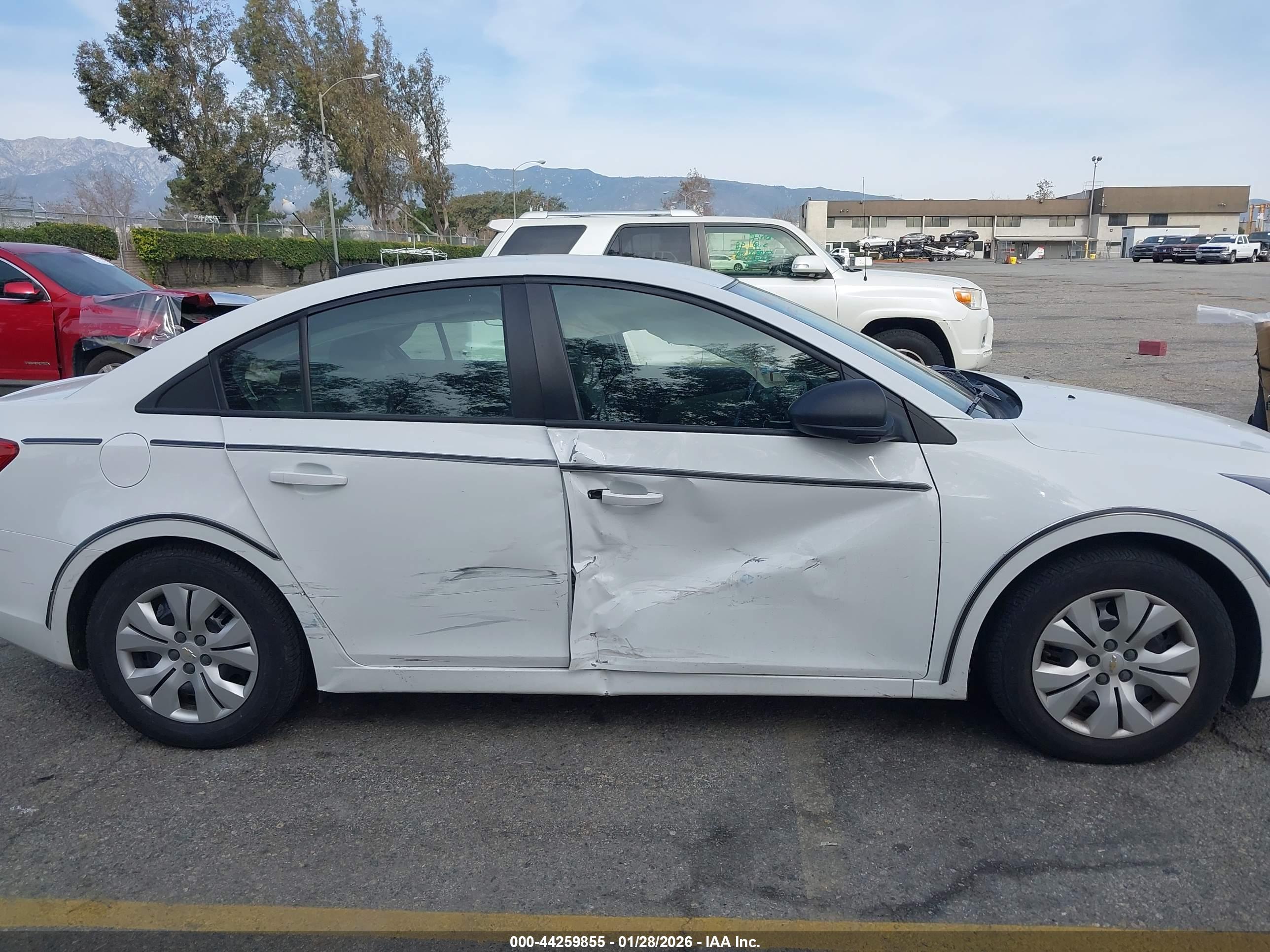 CHEVROLET CRUZE image 6