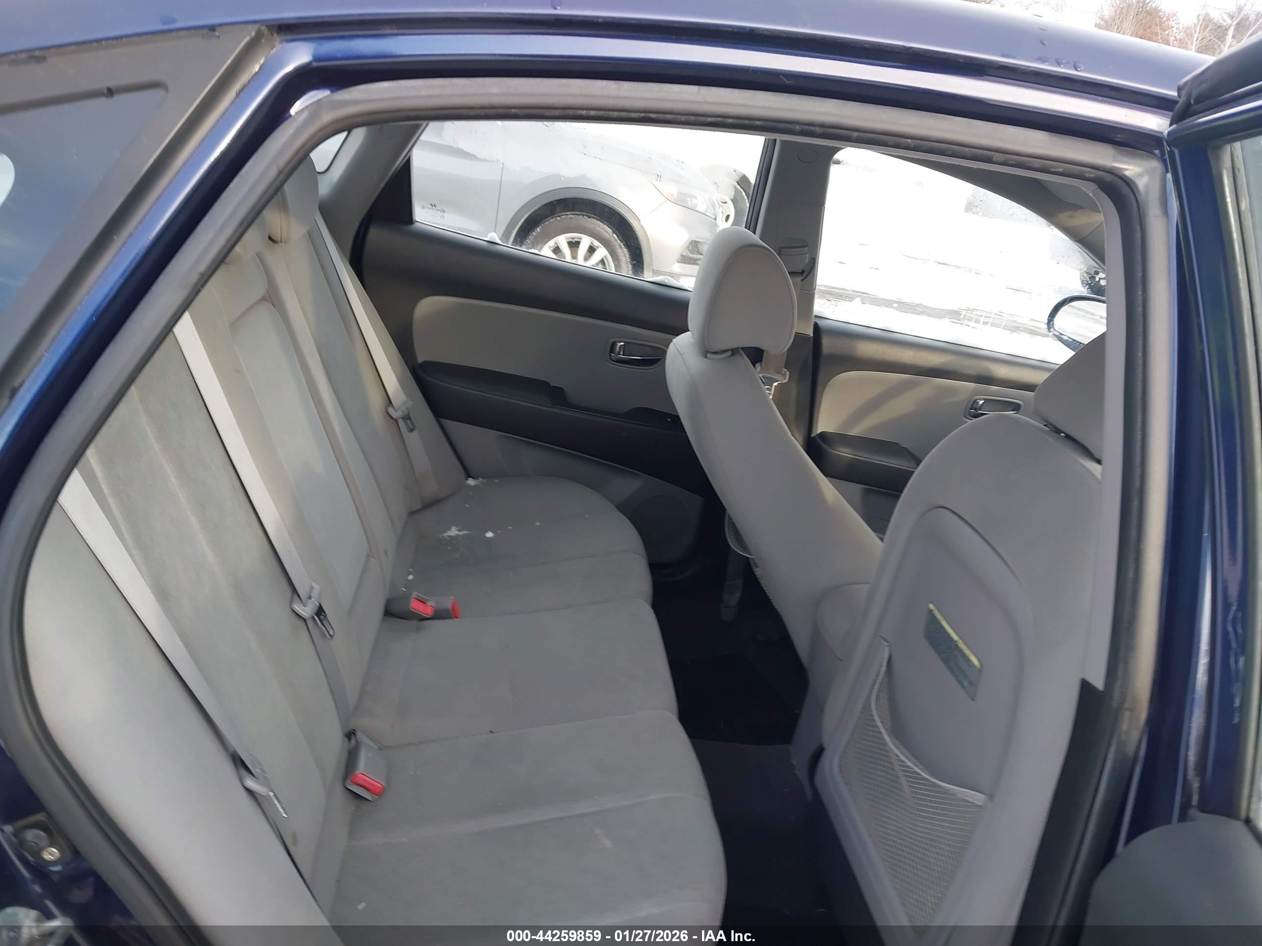HYUNDAI ELANTRA image 8