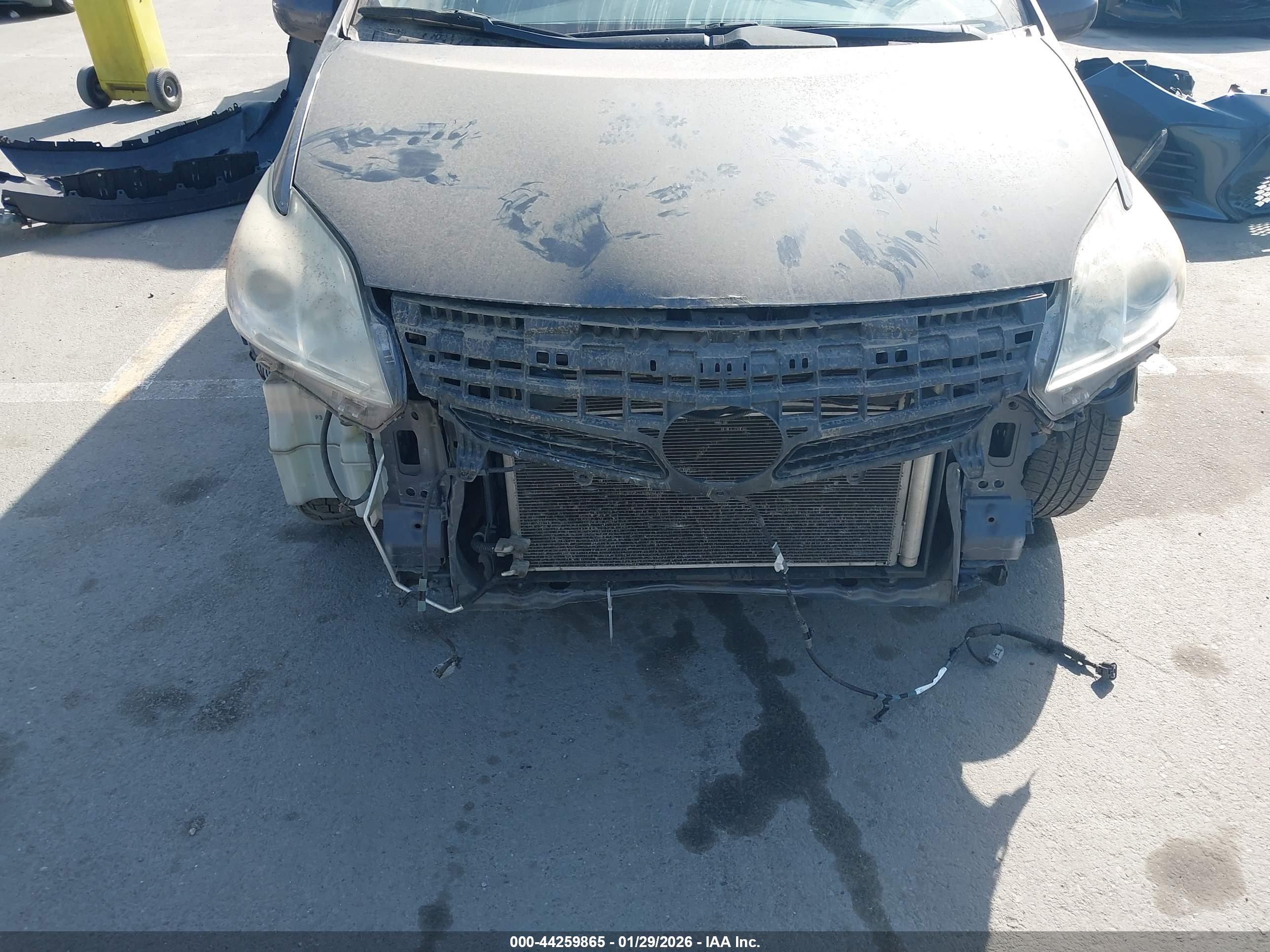 TOYOTA PRIUS image 6