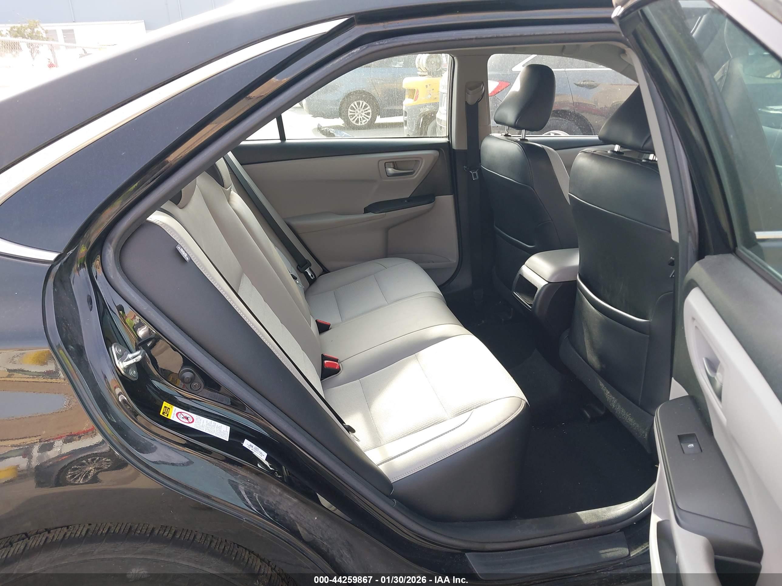 TOYOTA CAMRY image 8