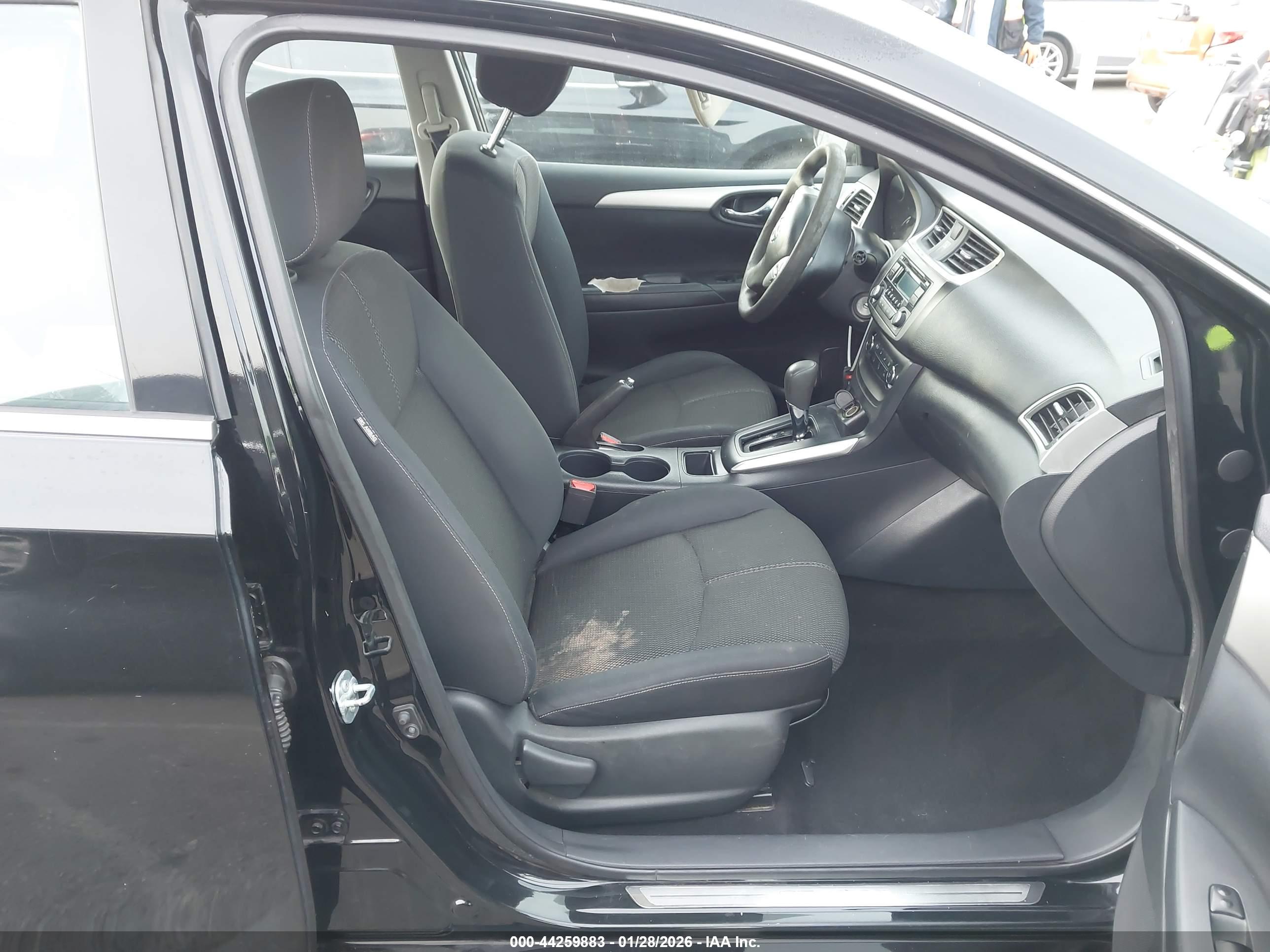NISSAN SENTRA image 5