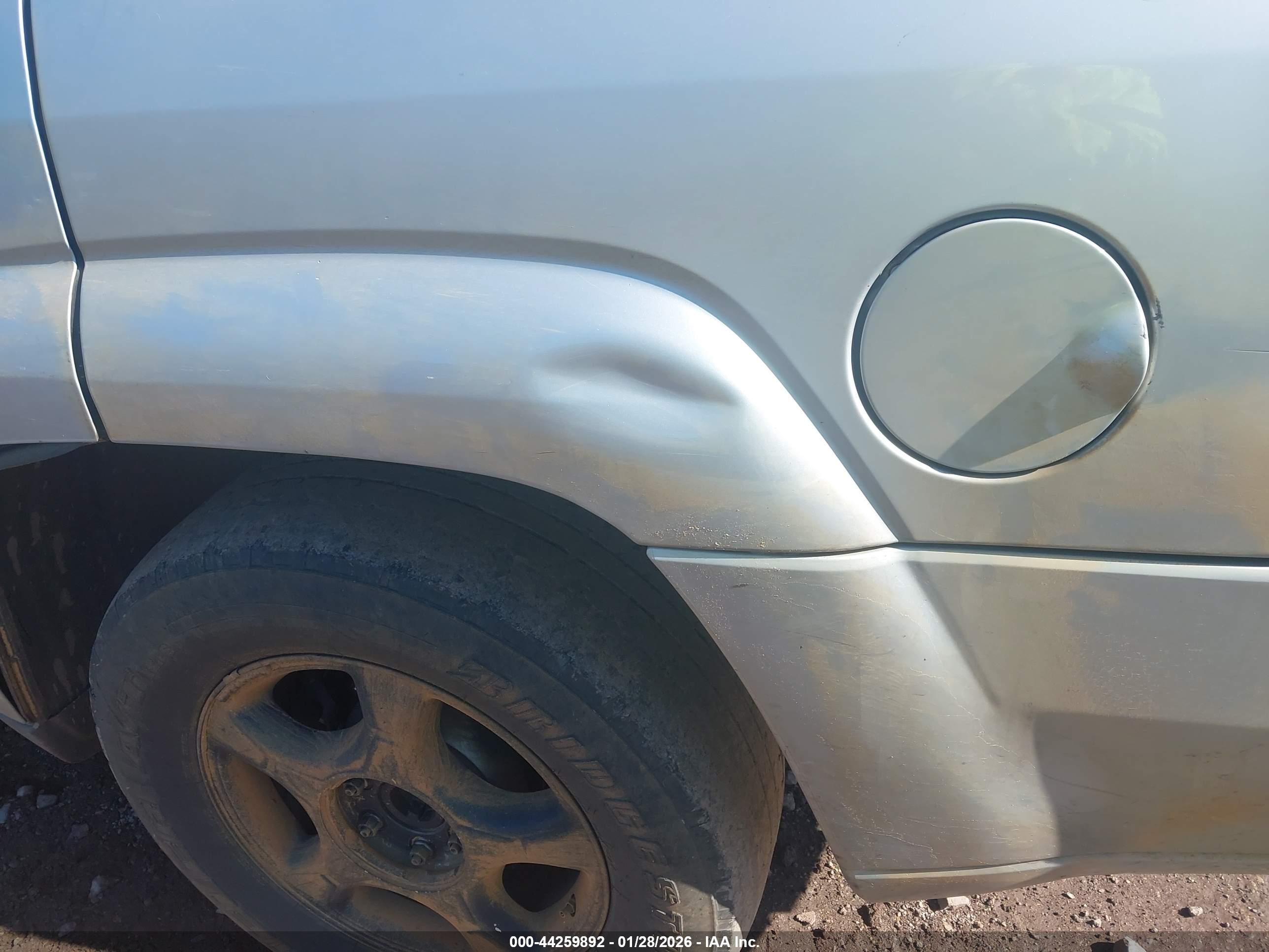 CHEVROLET TRAILBLAZER image 6