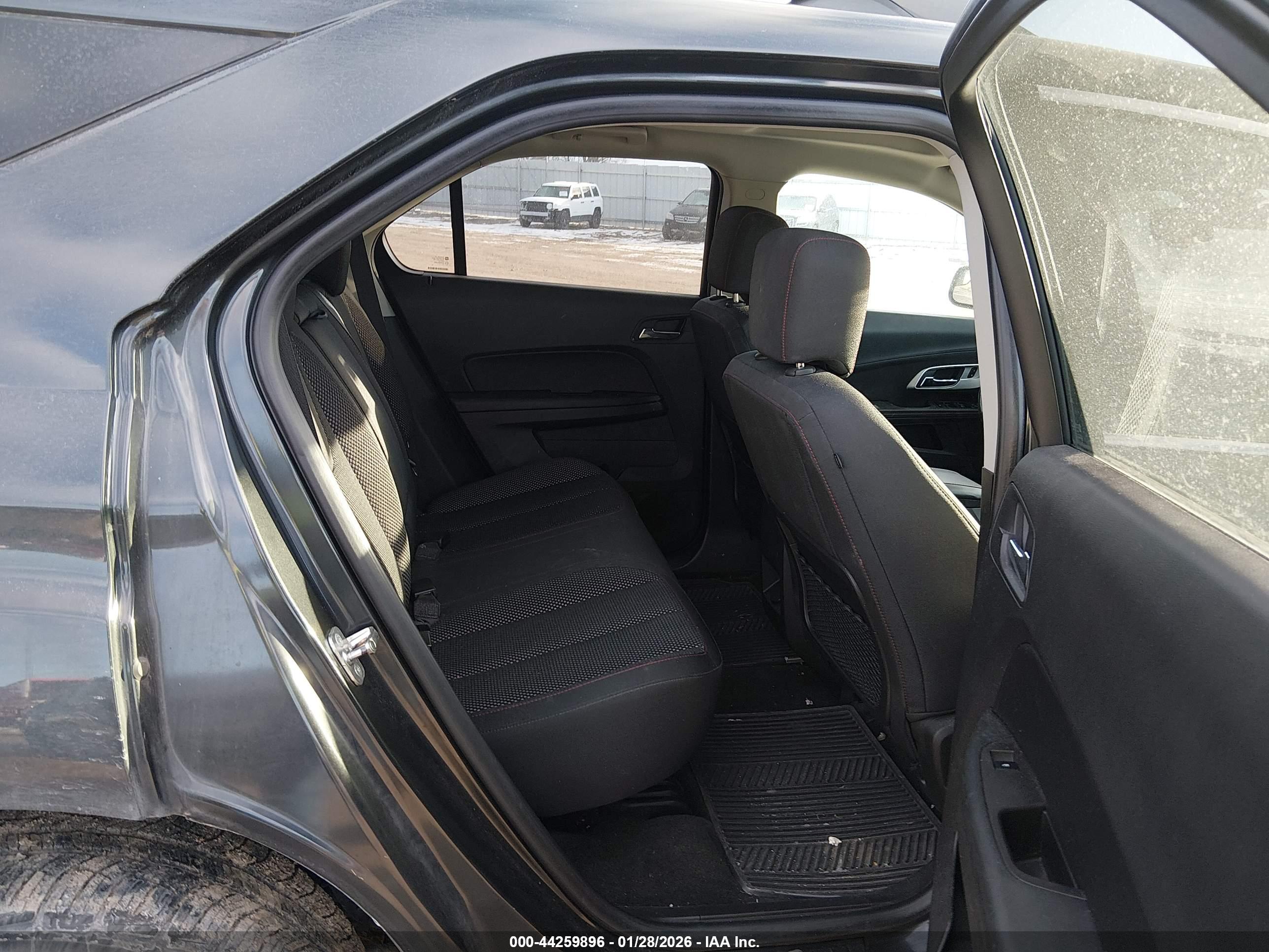 CHEVROLET EQUINOX image 8