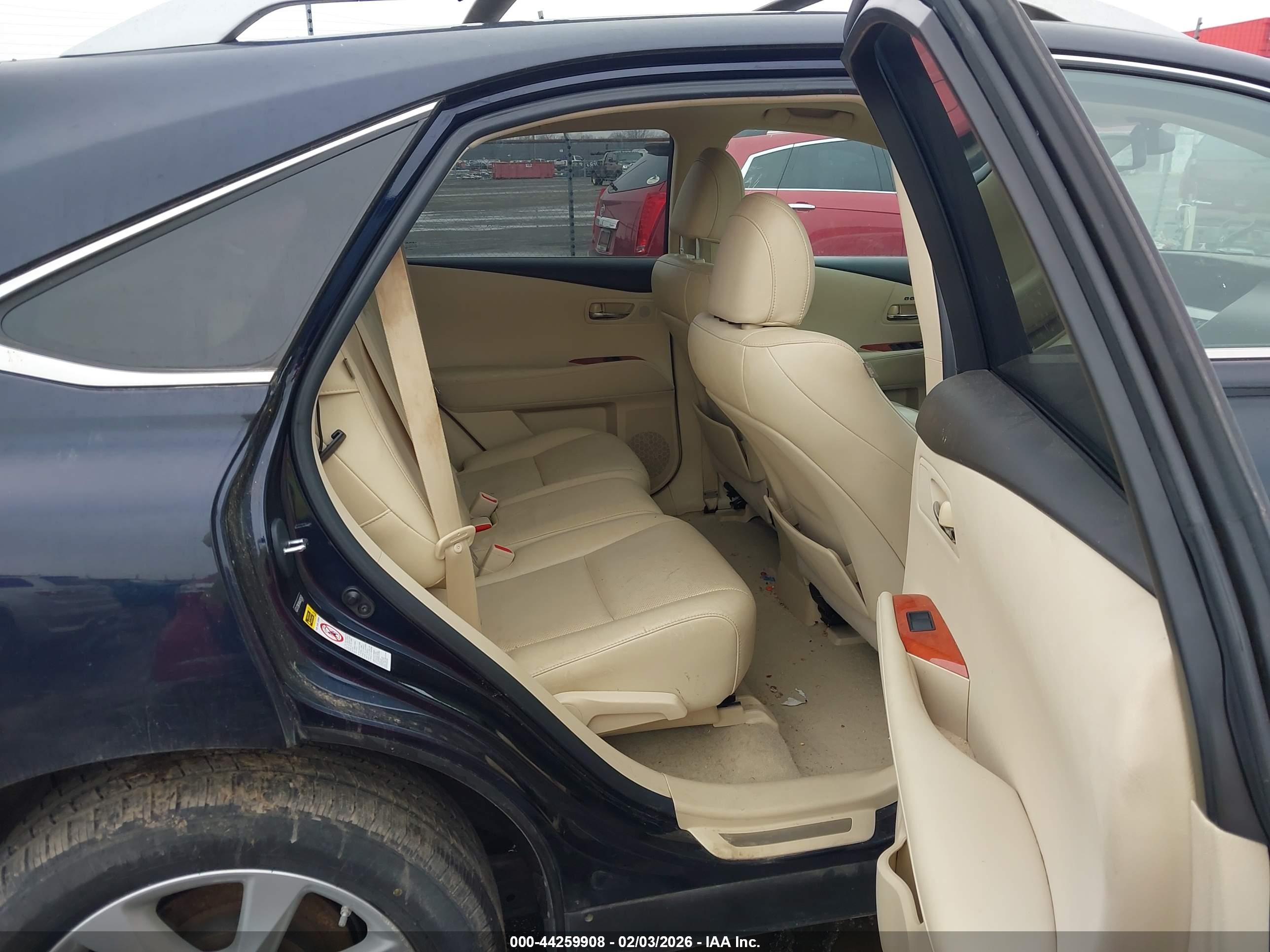 LEXUS RX image 8