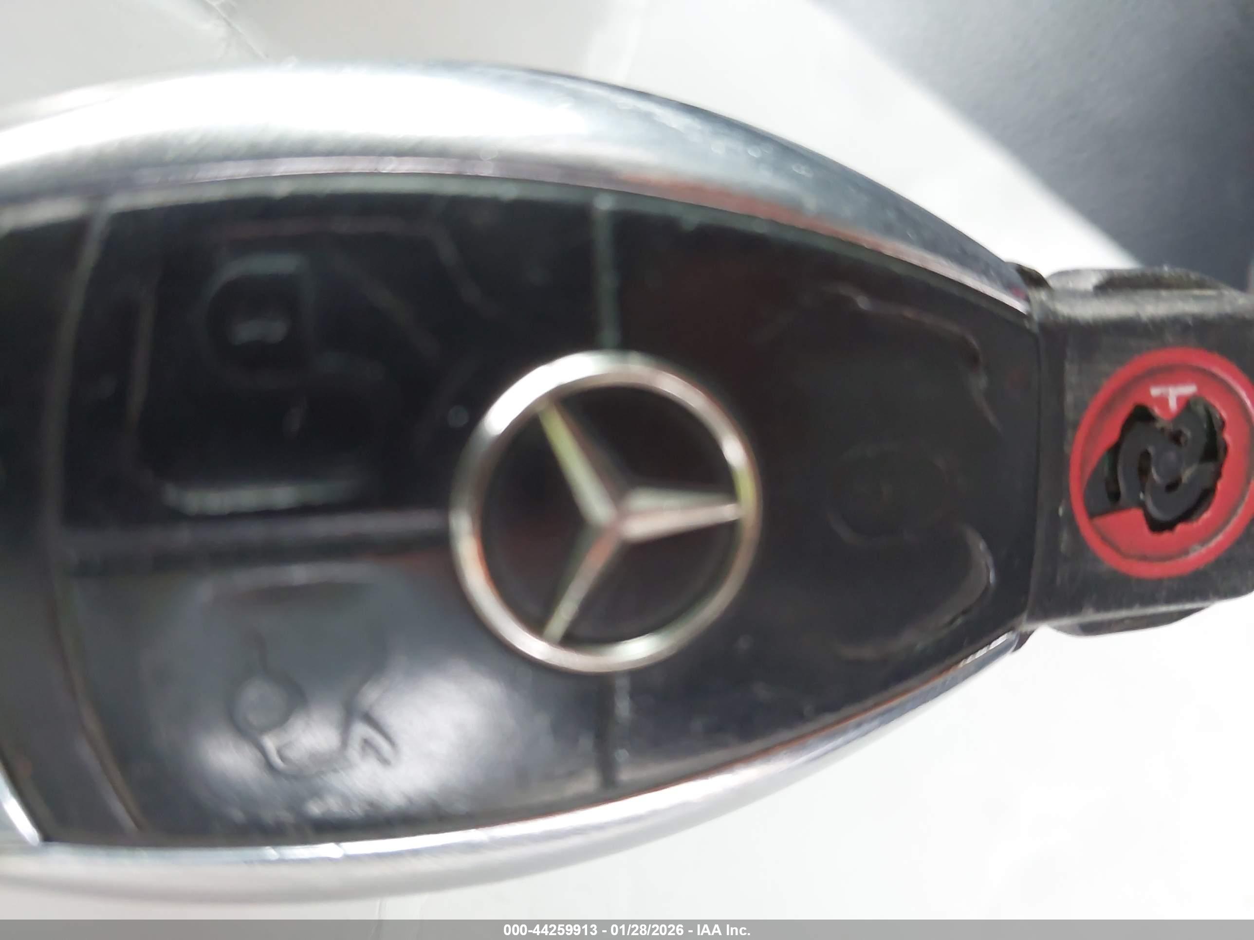 MERCEDES-BENZ C image 11