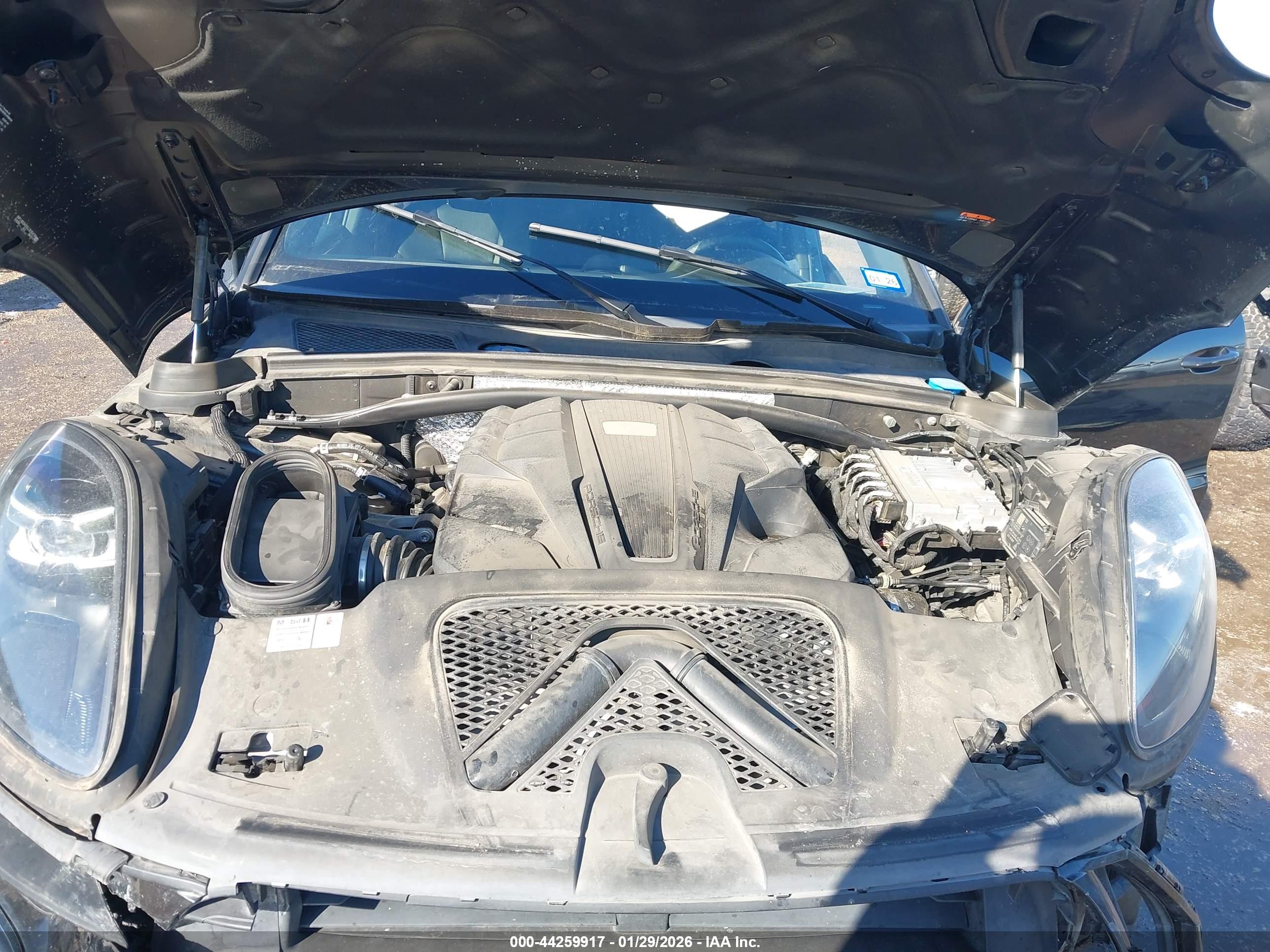 PORSCHE MACAN image 10