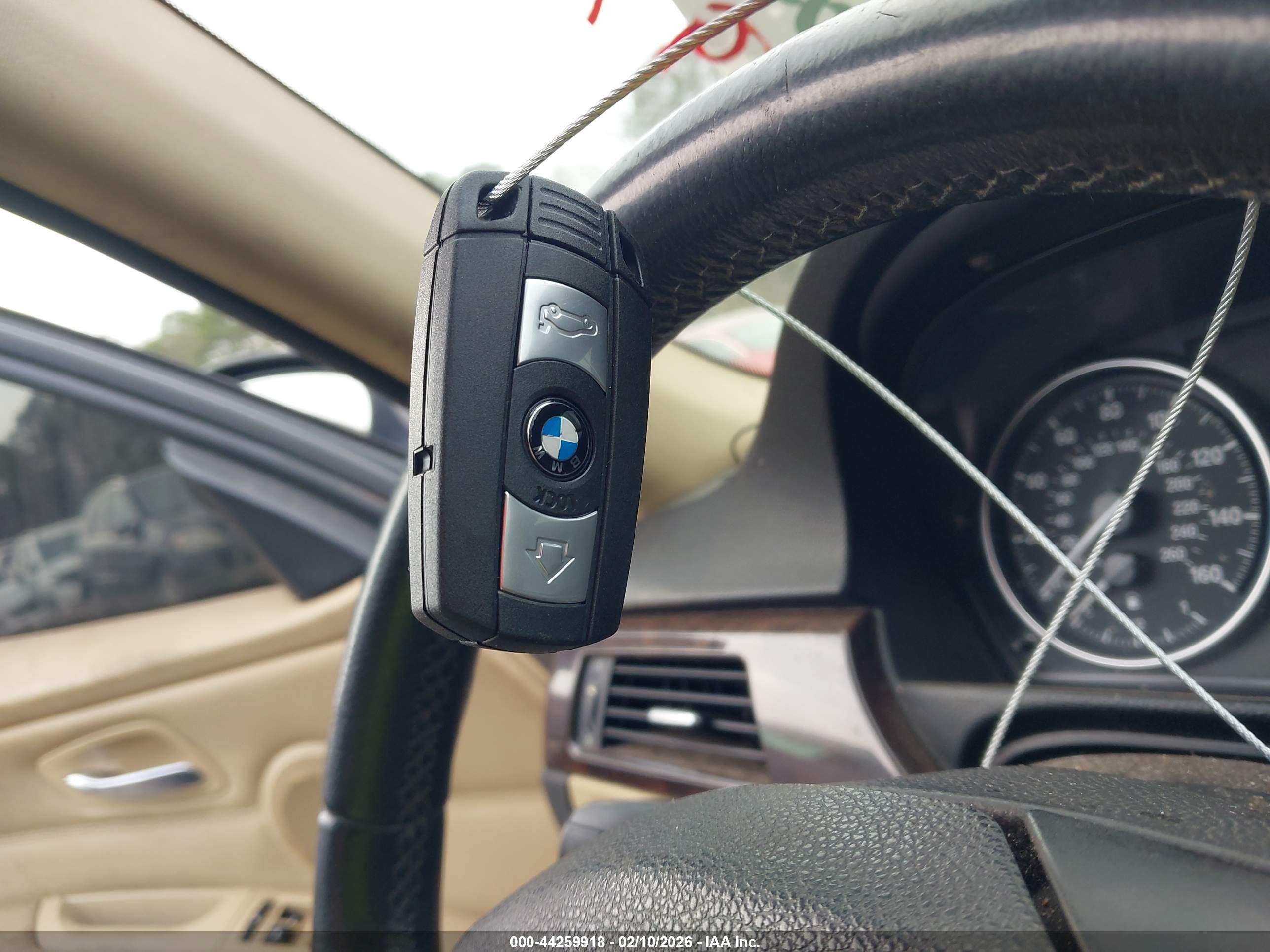 BMW 328I image 11