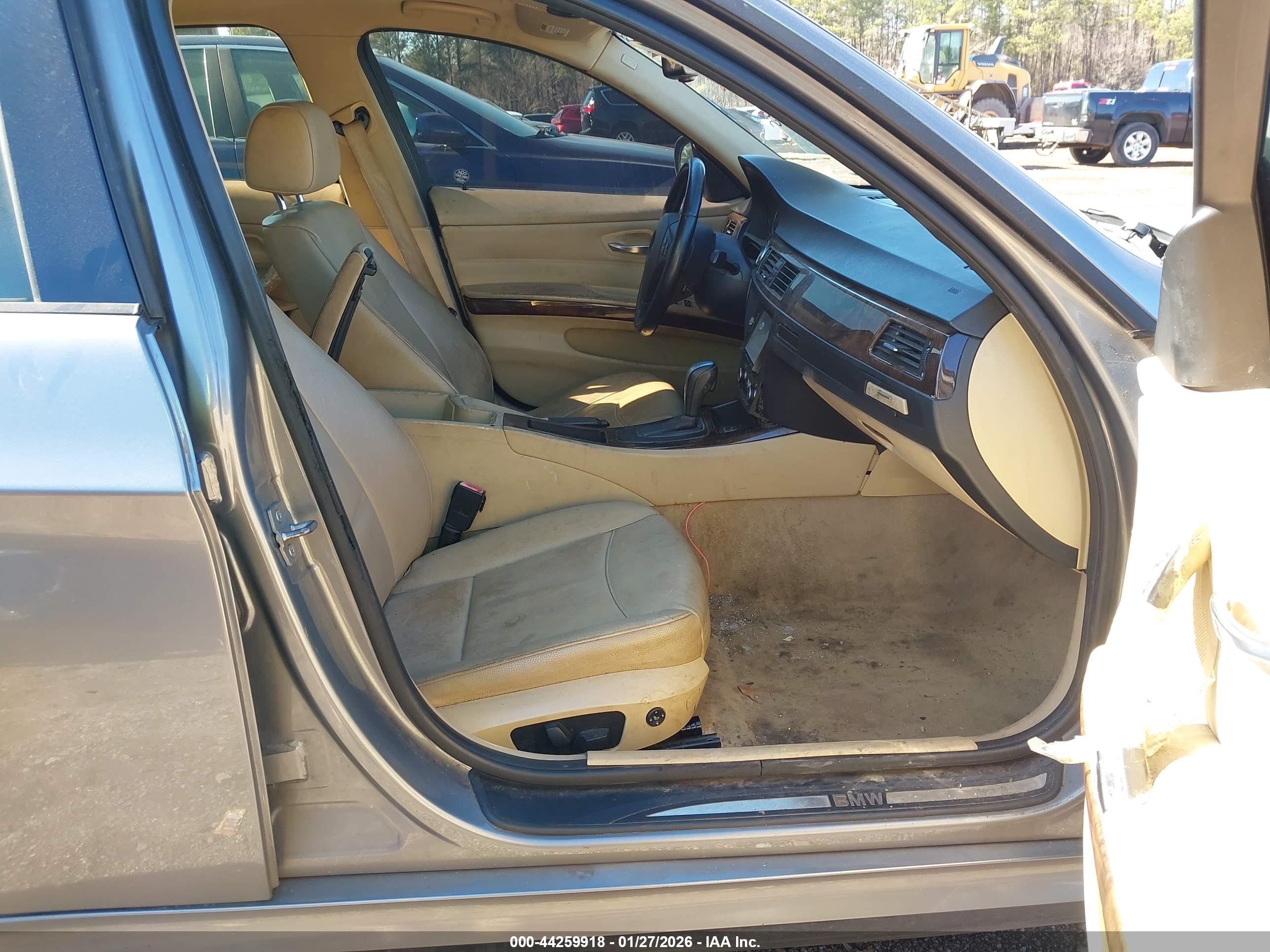BMW 328I image 5