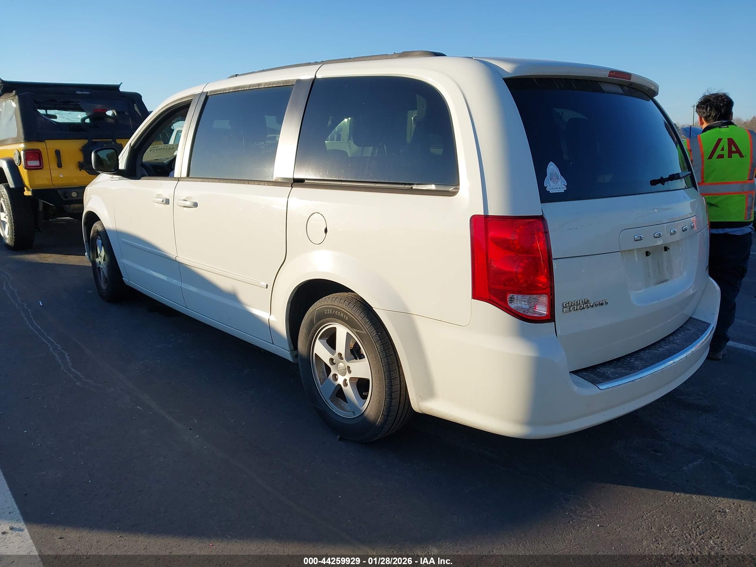 DODGE GRAND image 3