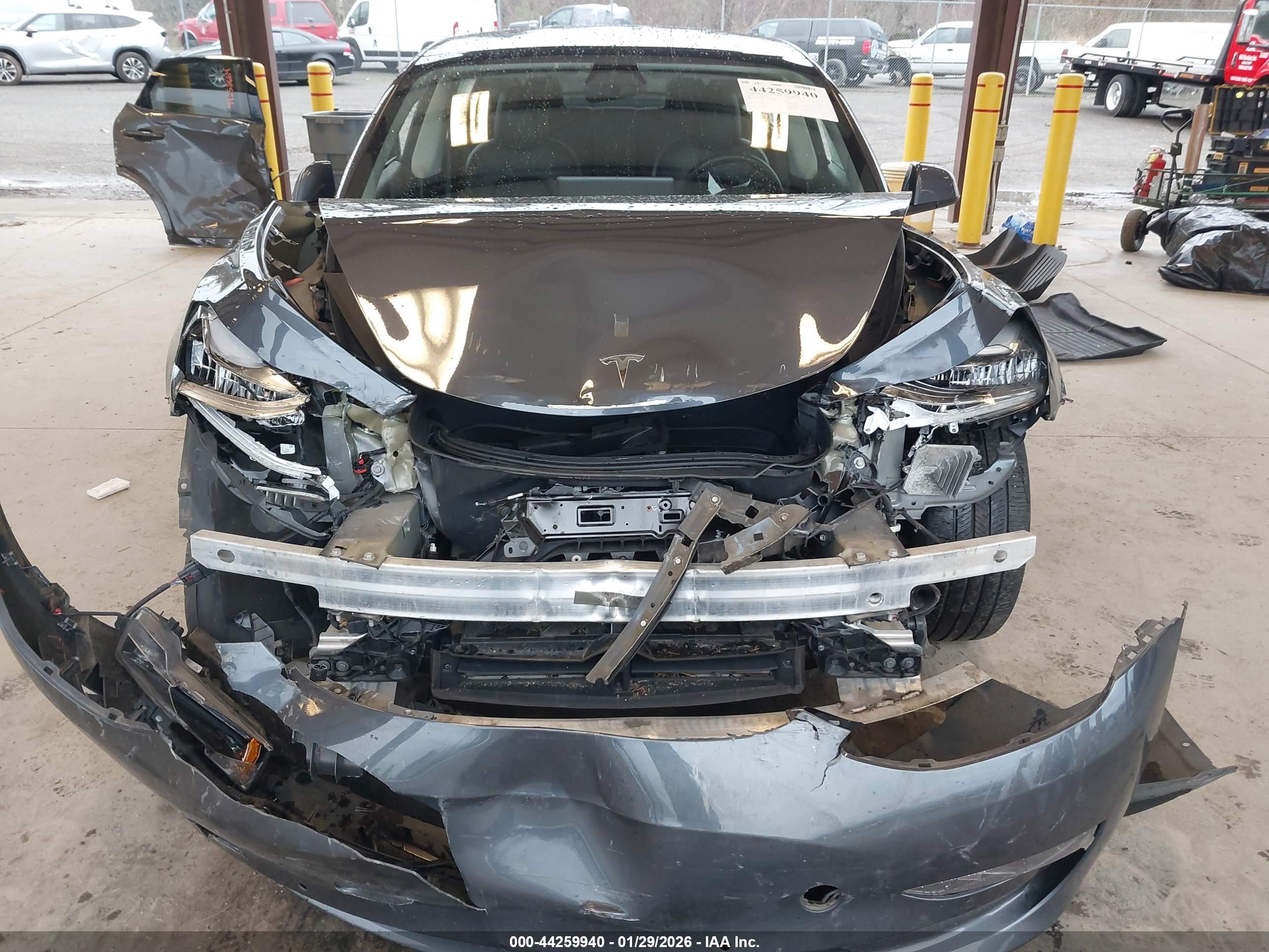 TESLA MODEL image 6