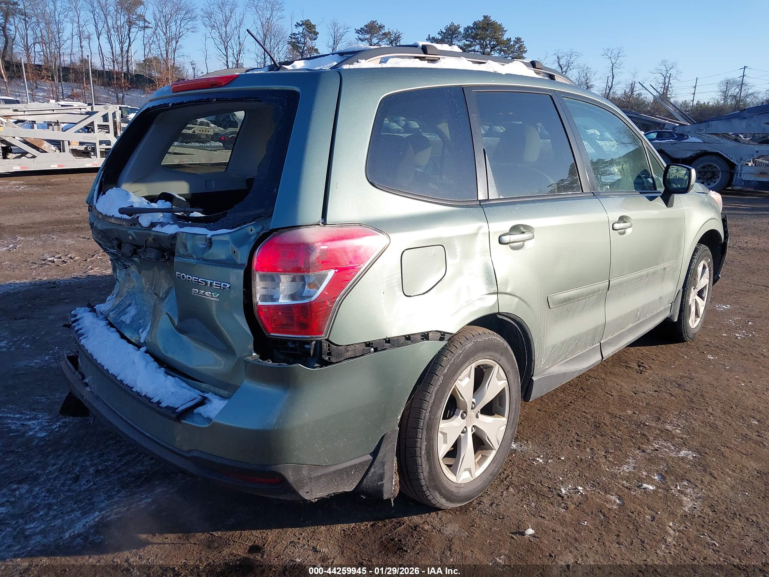SUBARU FORESTER image 4