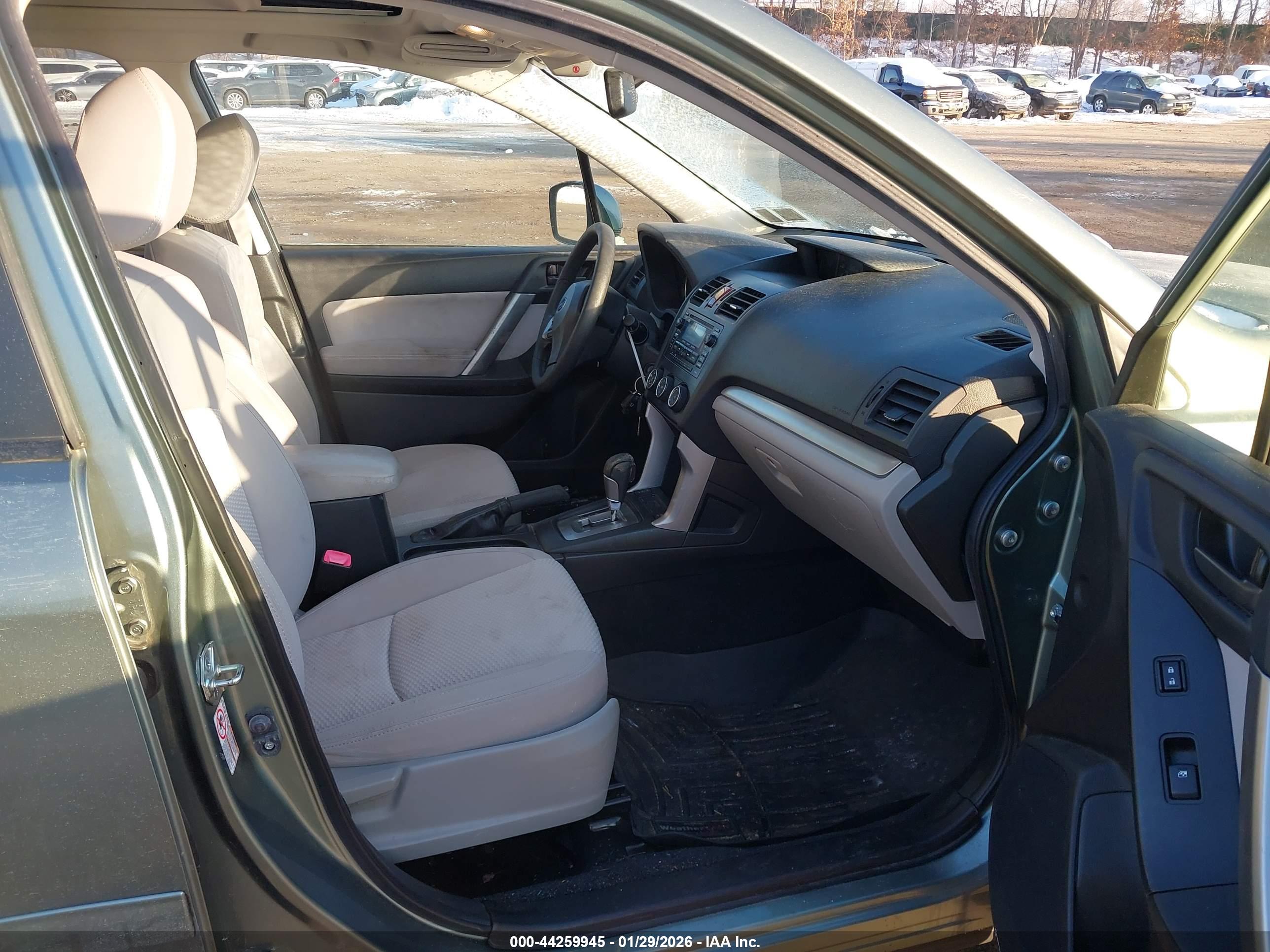 SUBARU FORESTER image 5