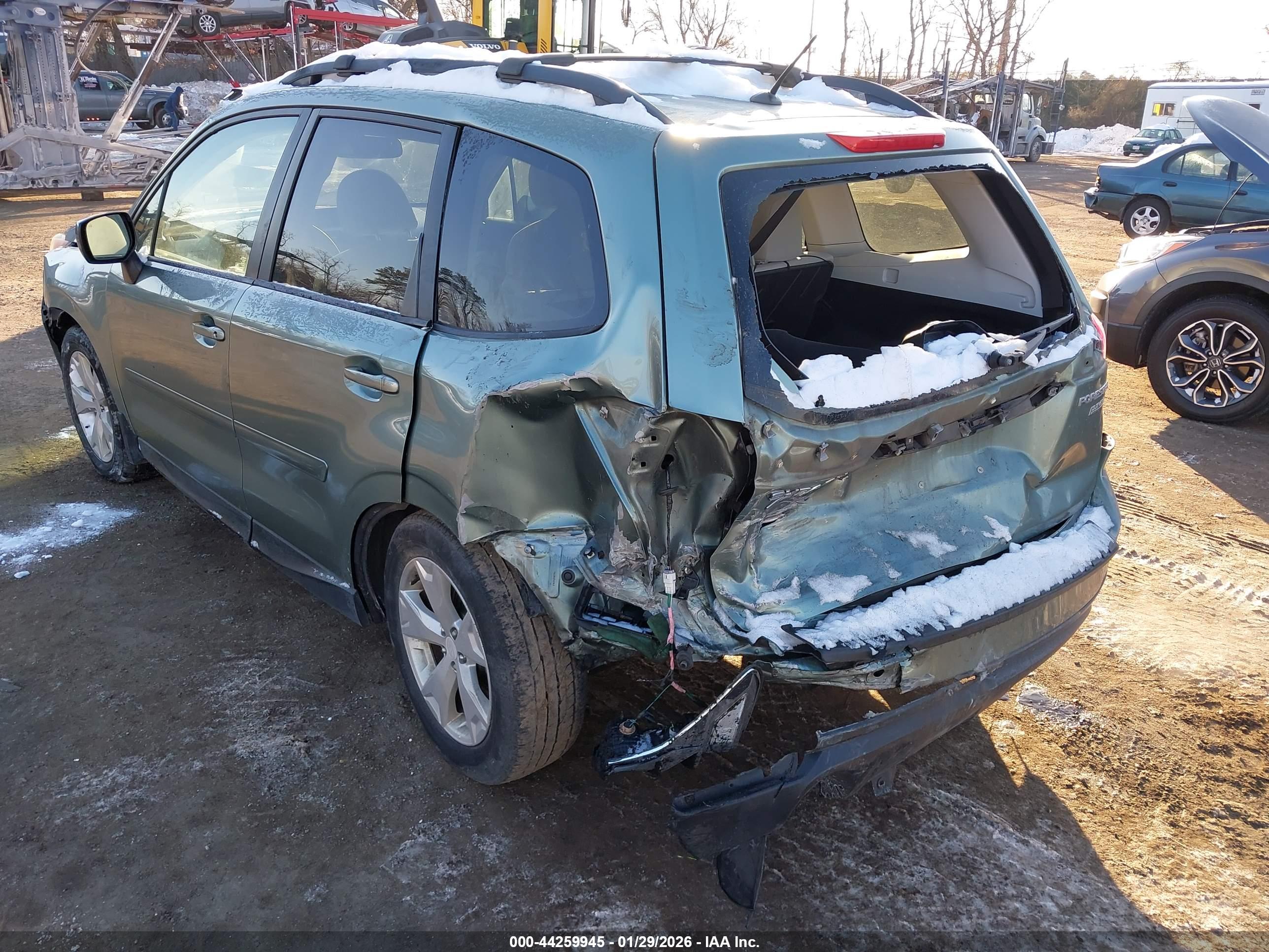 SUBARU FORESTER image 6