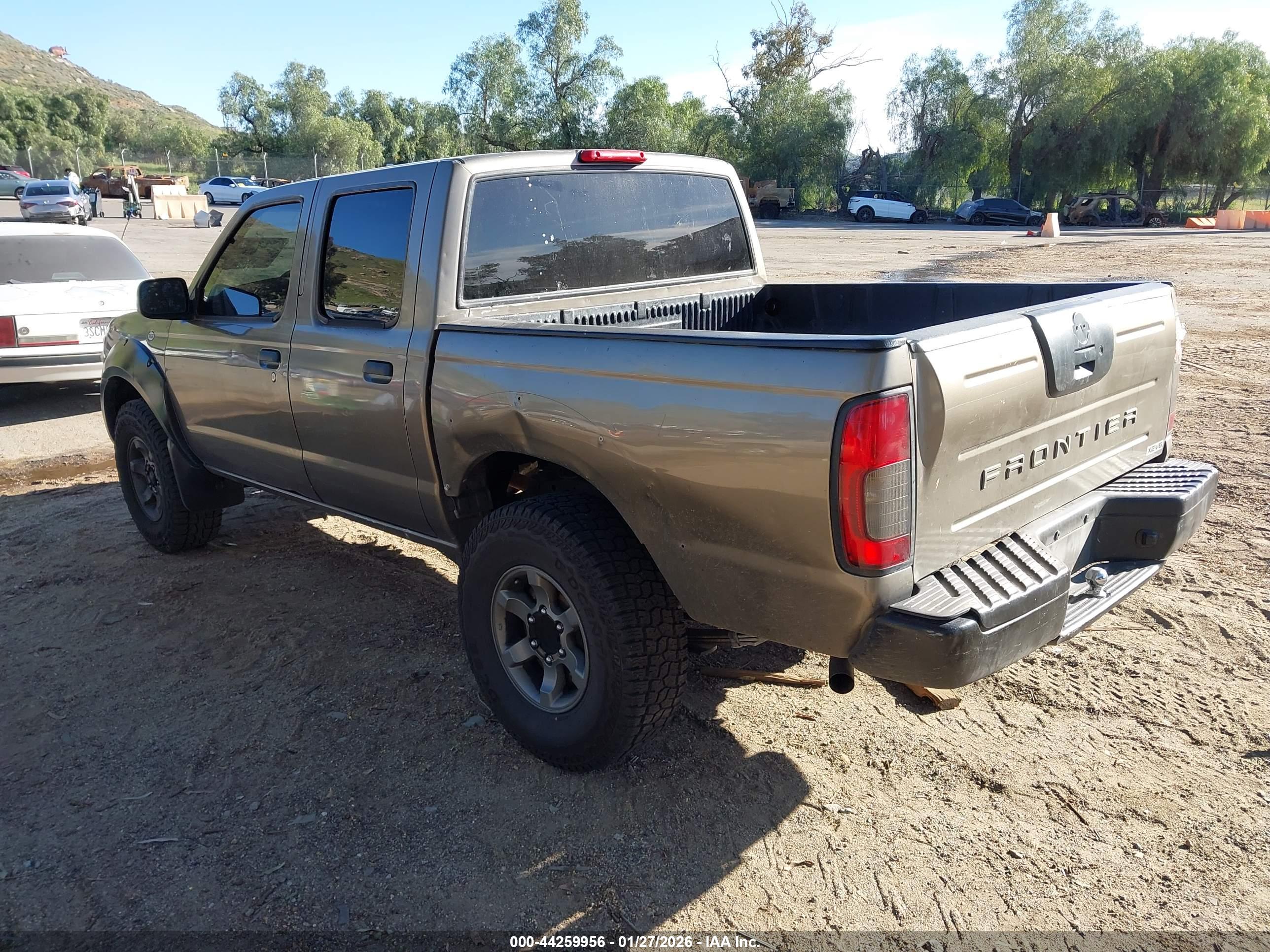 NISSAN FRONTIER image 3