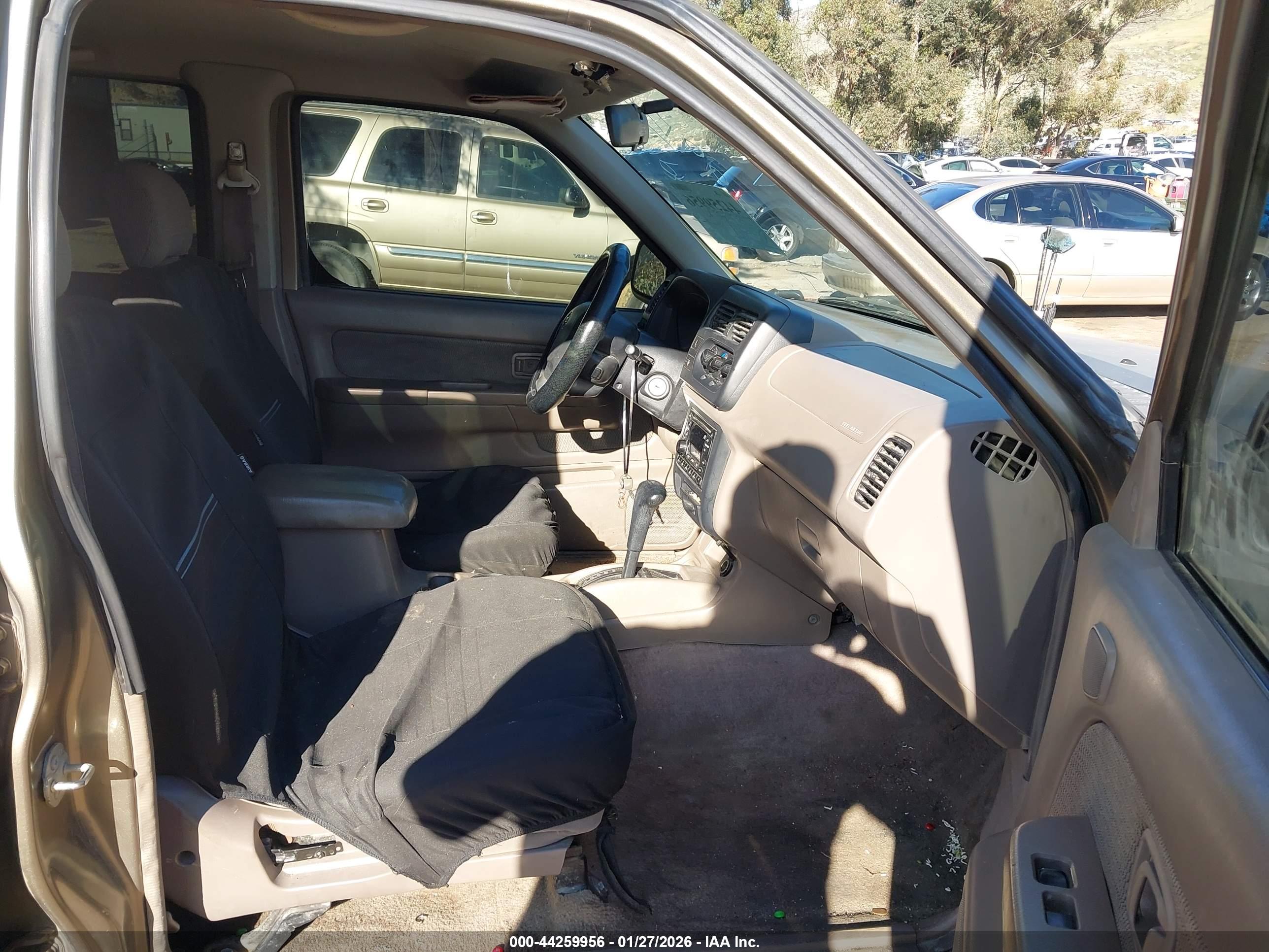 NISSAN FRONTIER image 5