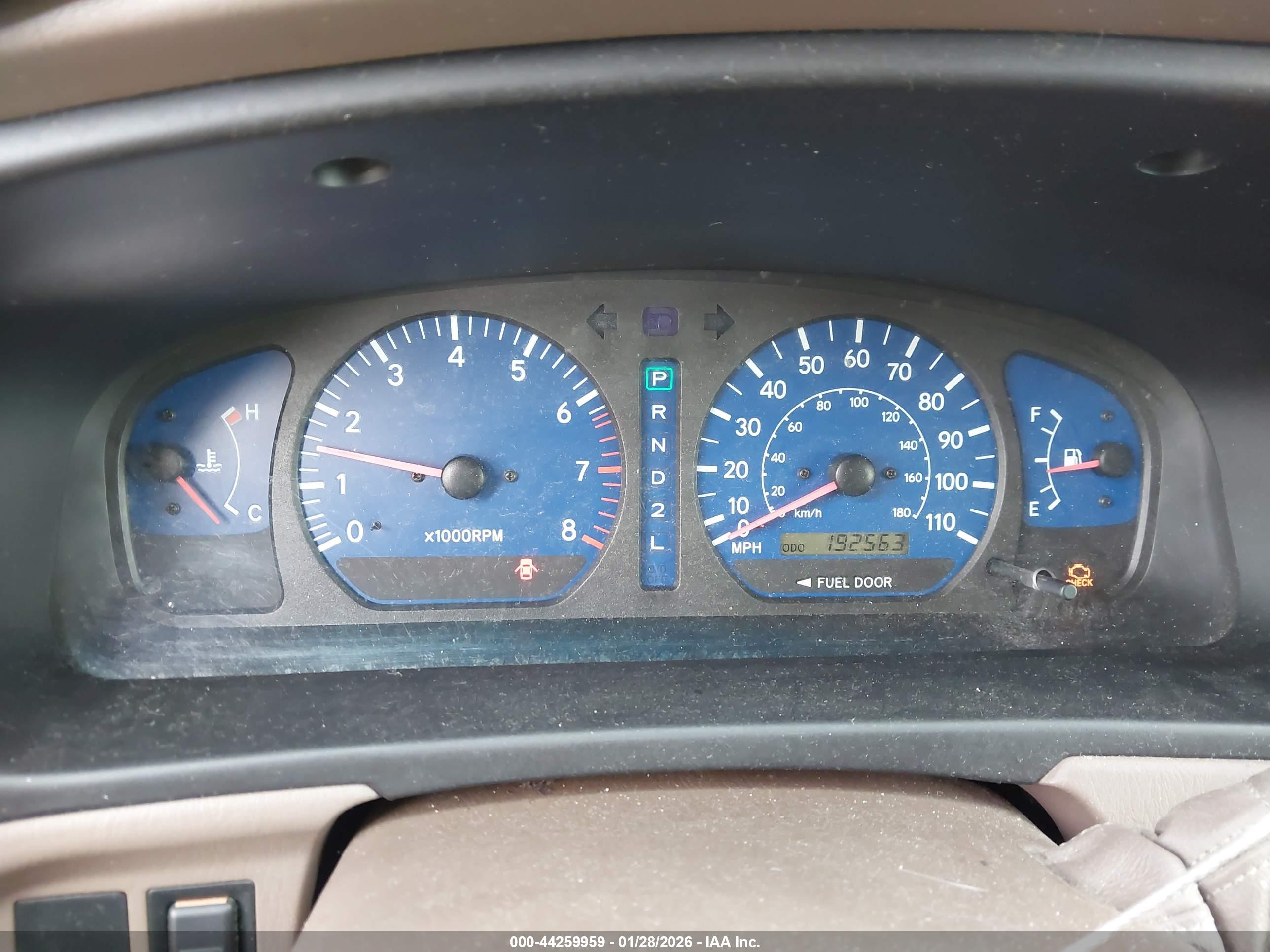 TOYOTA SIENNA image 7