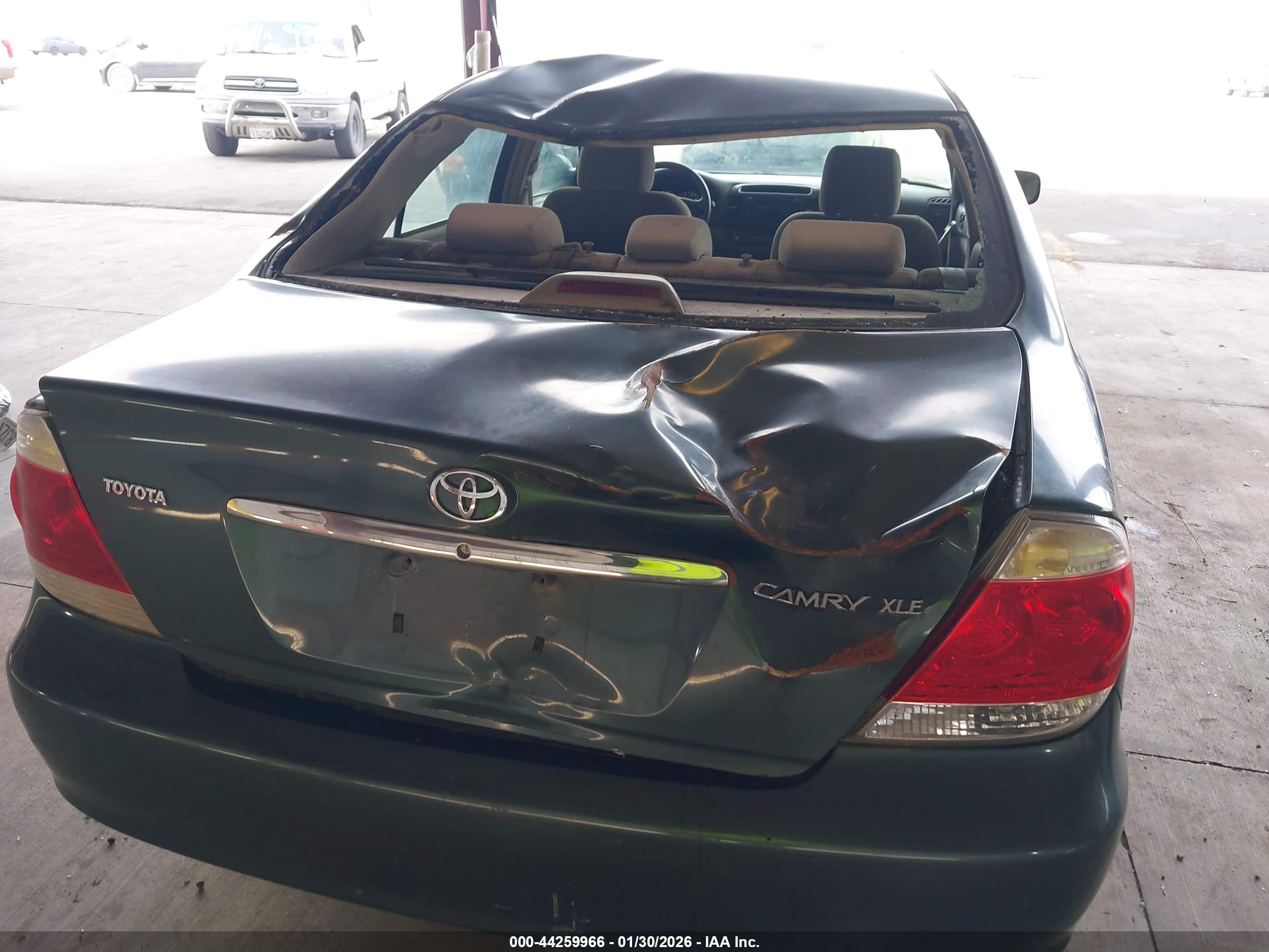 TOYOTA CAMRY image 6