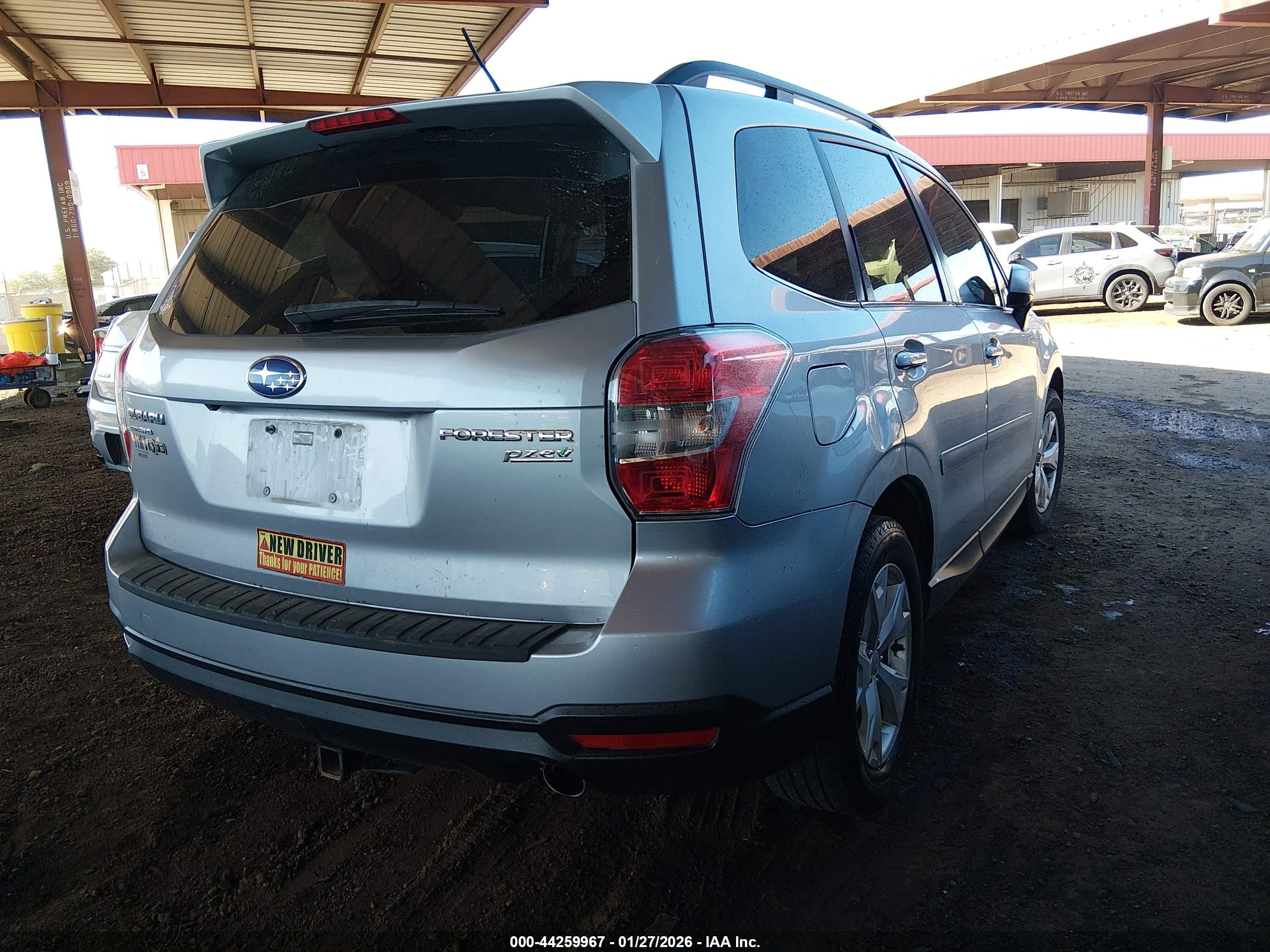 SUBARU FORESTER image 4