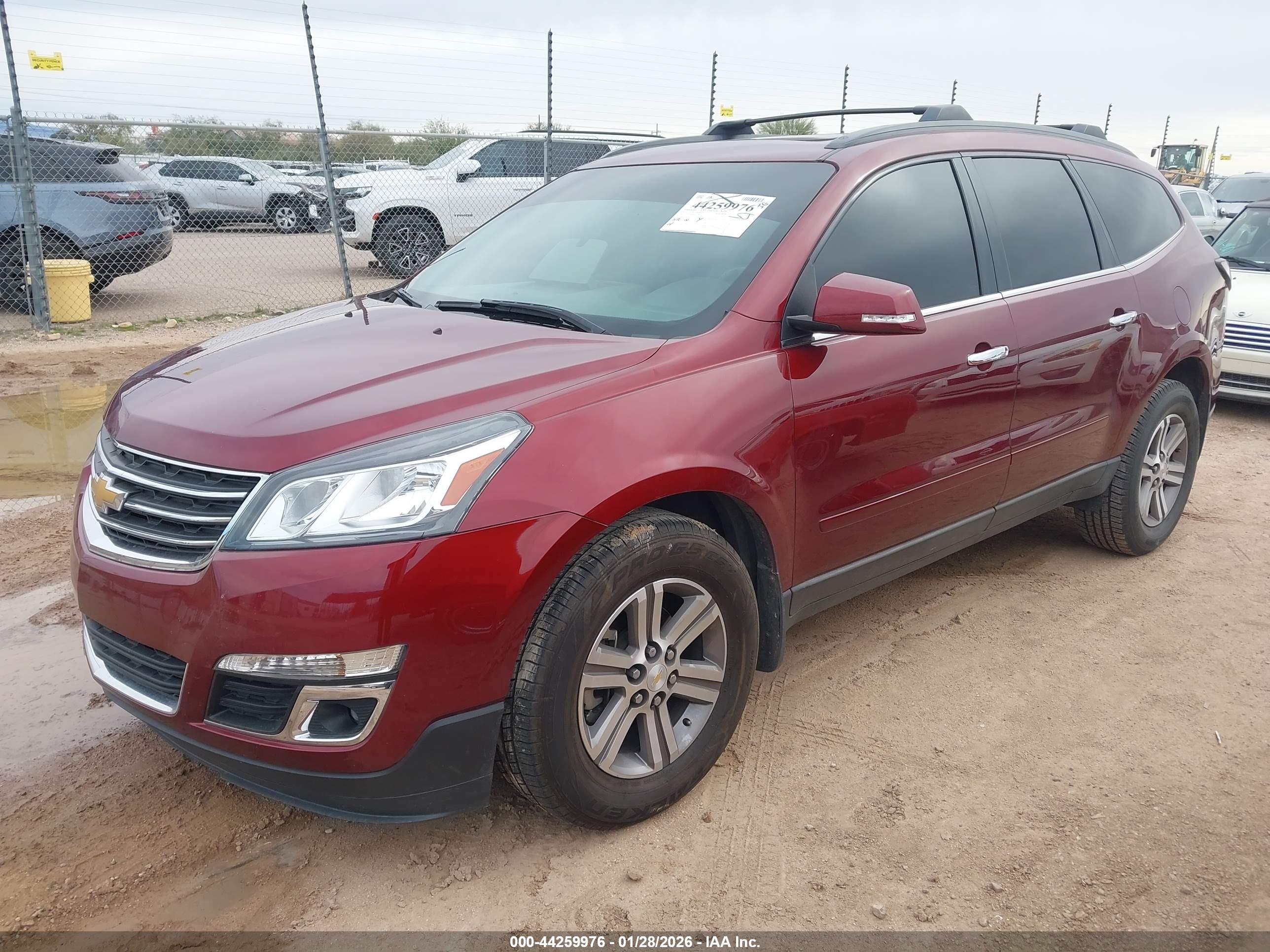 CHEVROLET TRAVERSE image 2