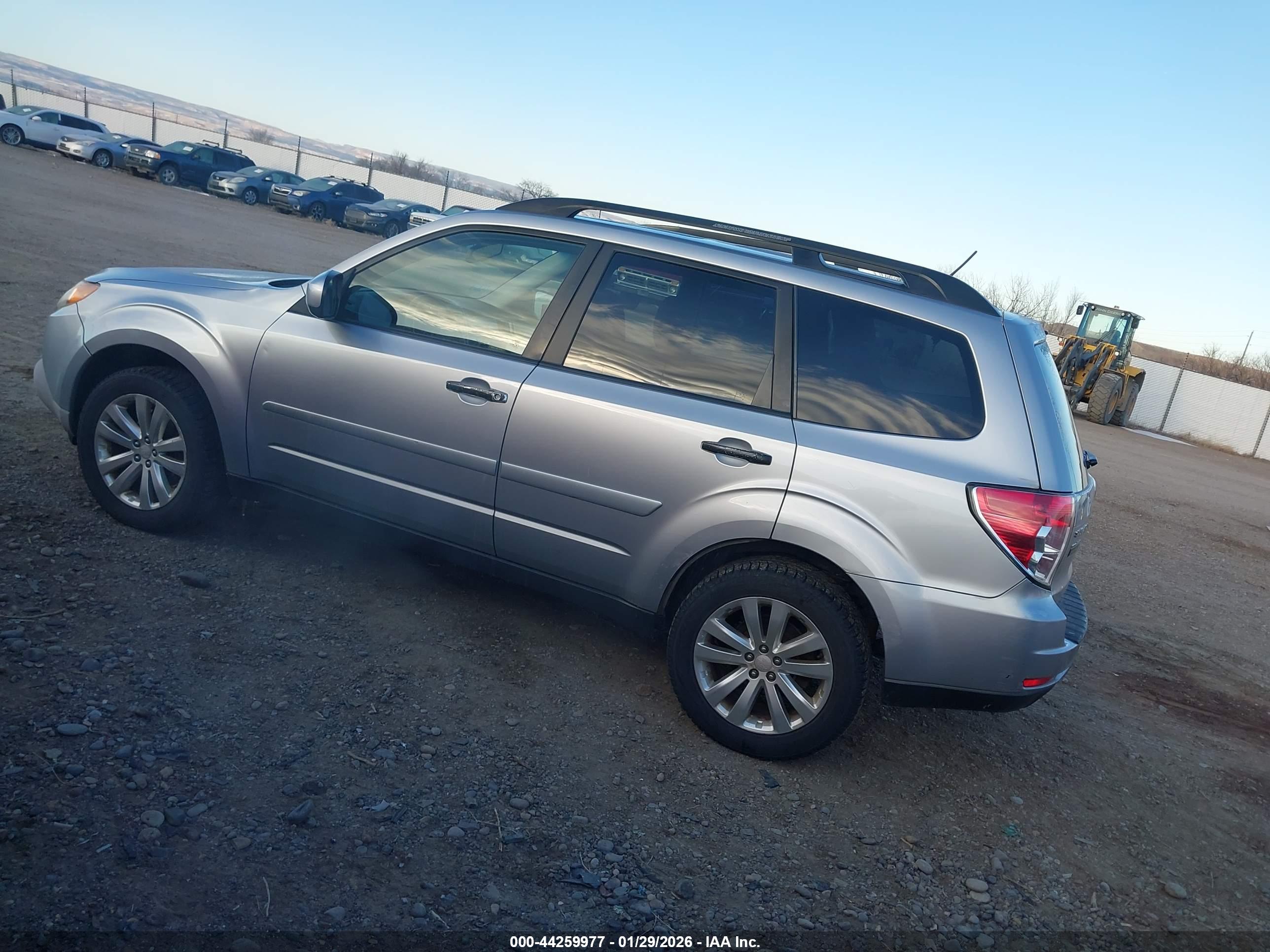 SUBARU FORESTER image 3