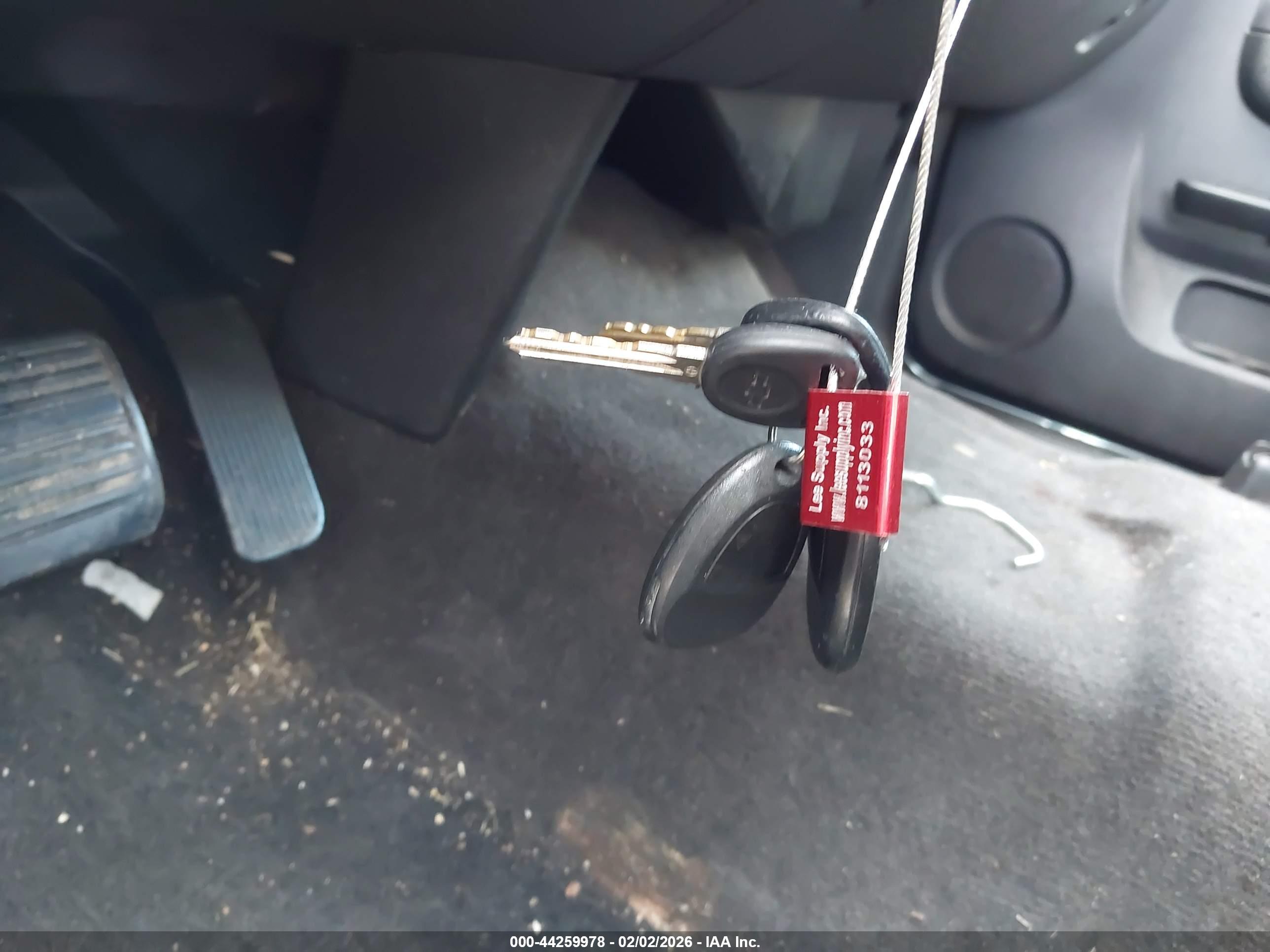 CHEVROLET SILVERADO image 11