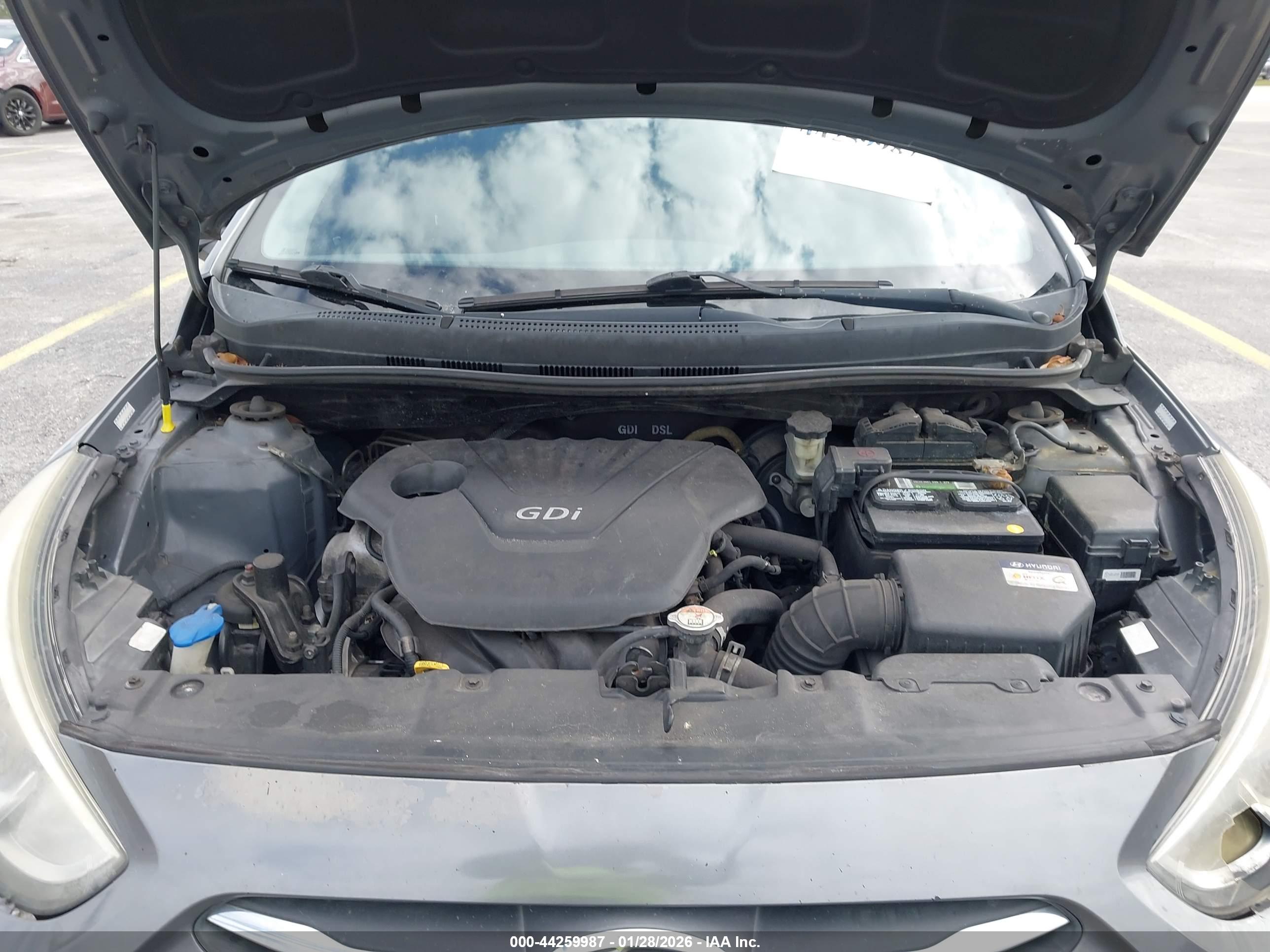 HYUNDAI ACCENT image 10