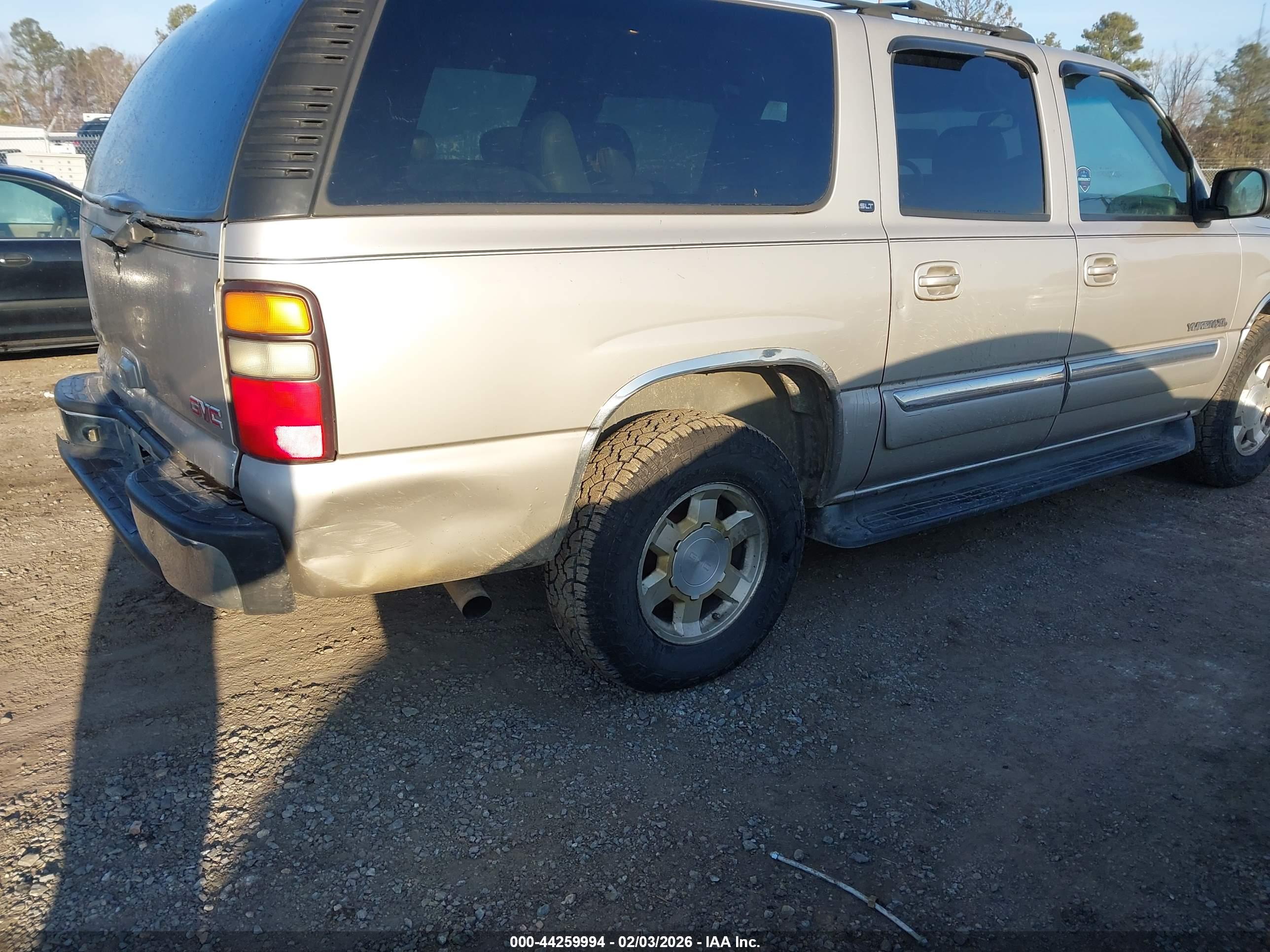 GMC YUKON image 6
