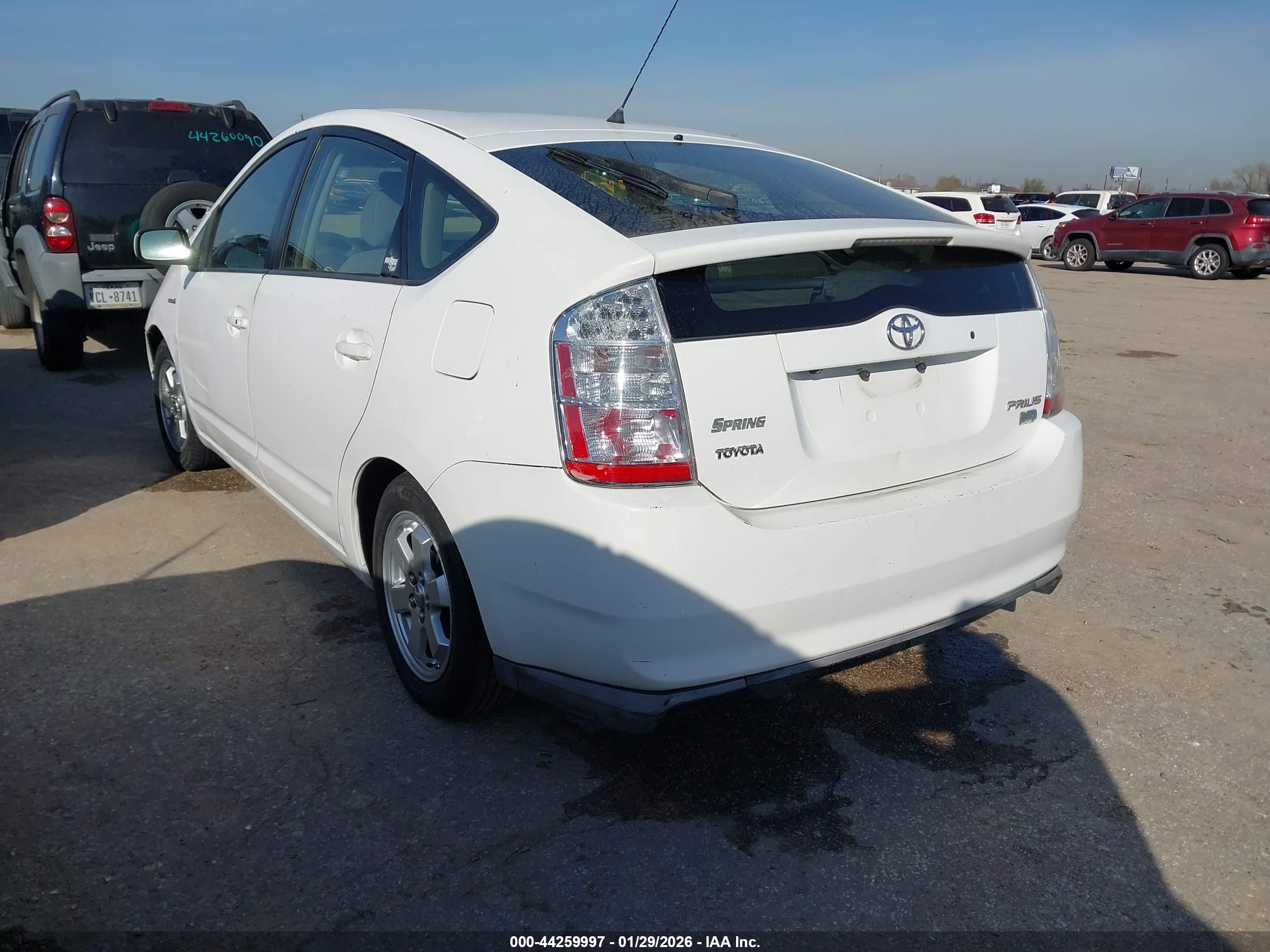TOYOTA PRIUS image 3
