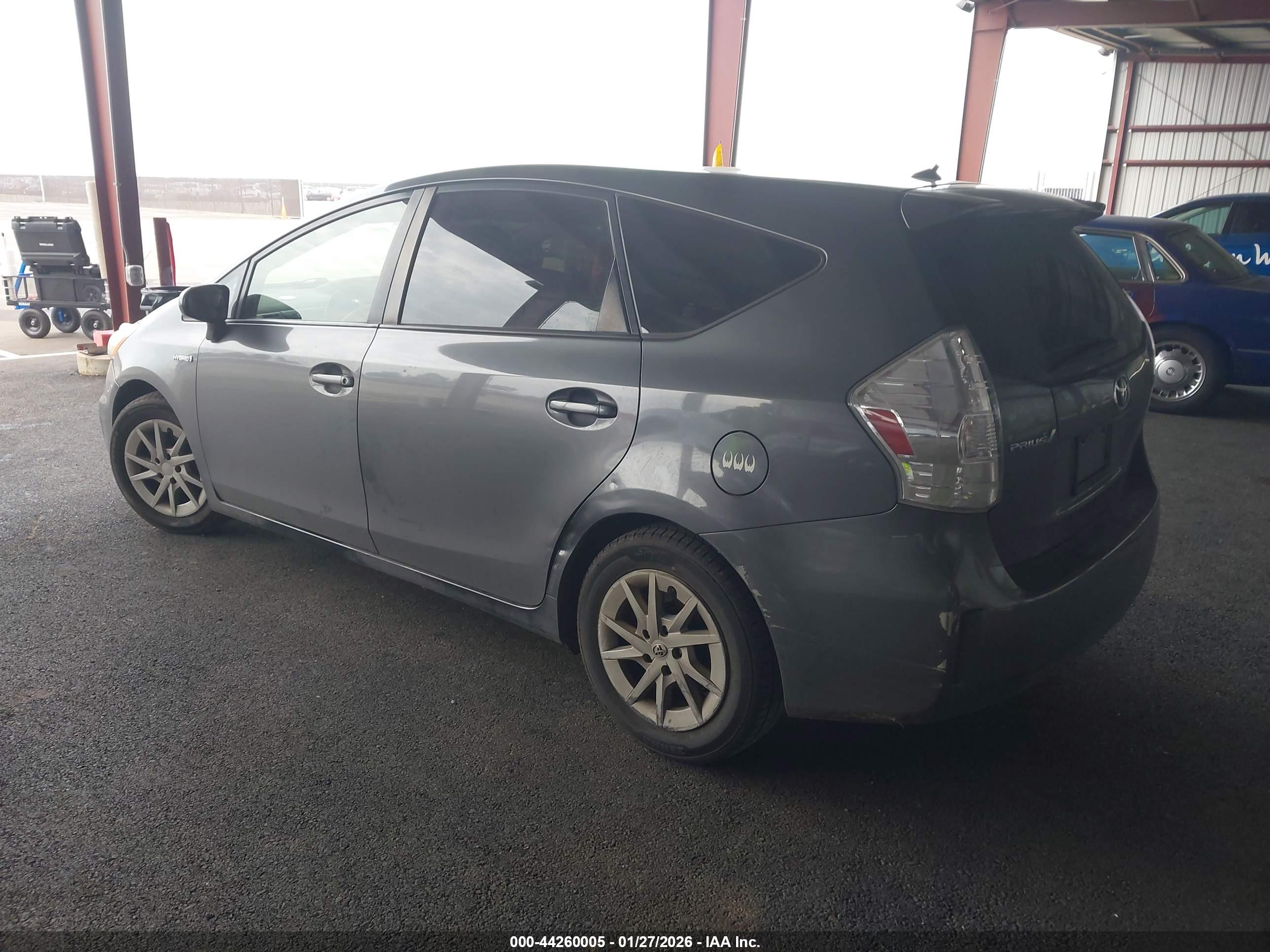 TOYOTA PRIUS image 3