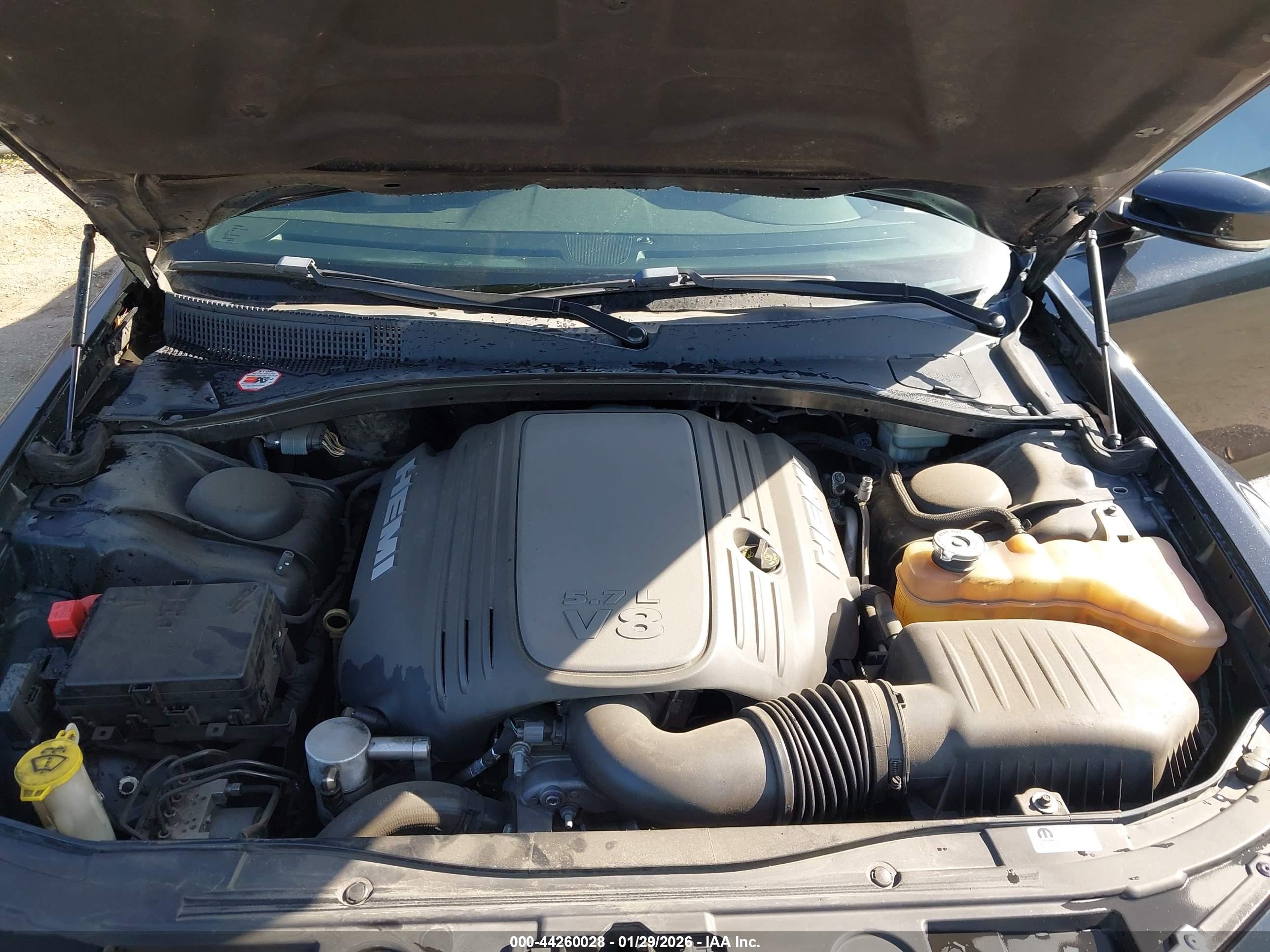 CHRYSLER 300 image 10