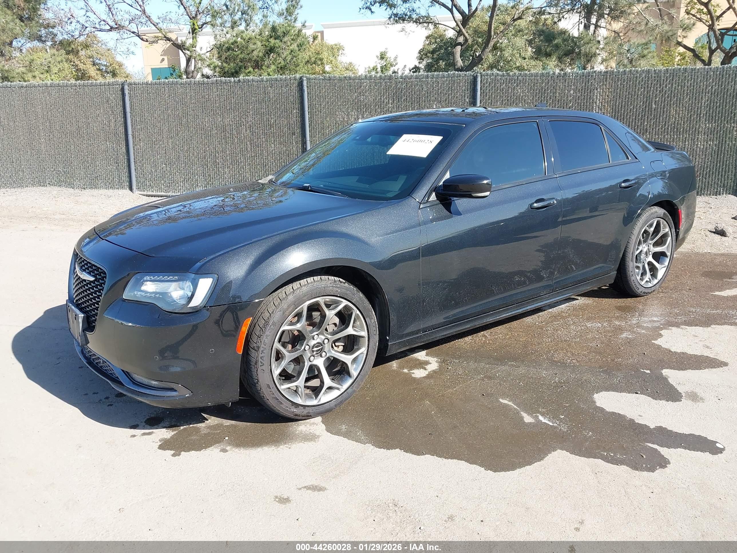 CHRYSLER 300 image 2
