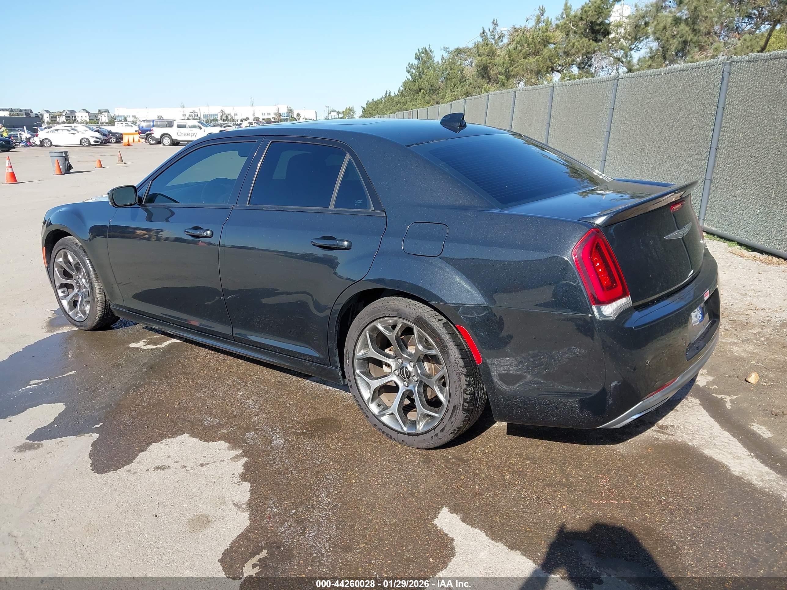 CHRYSLER 300 image 3