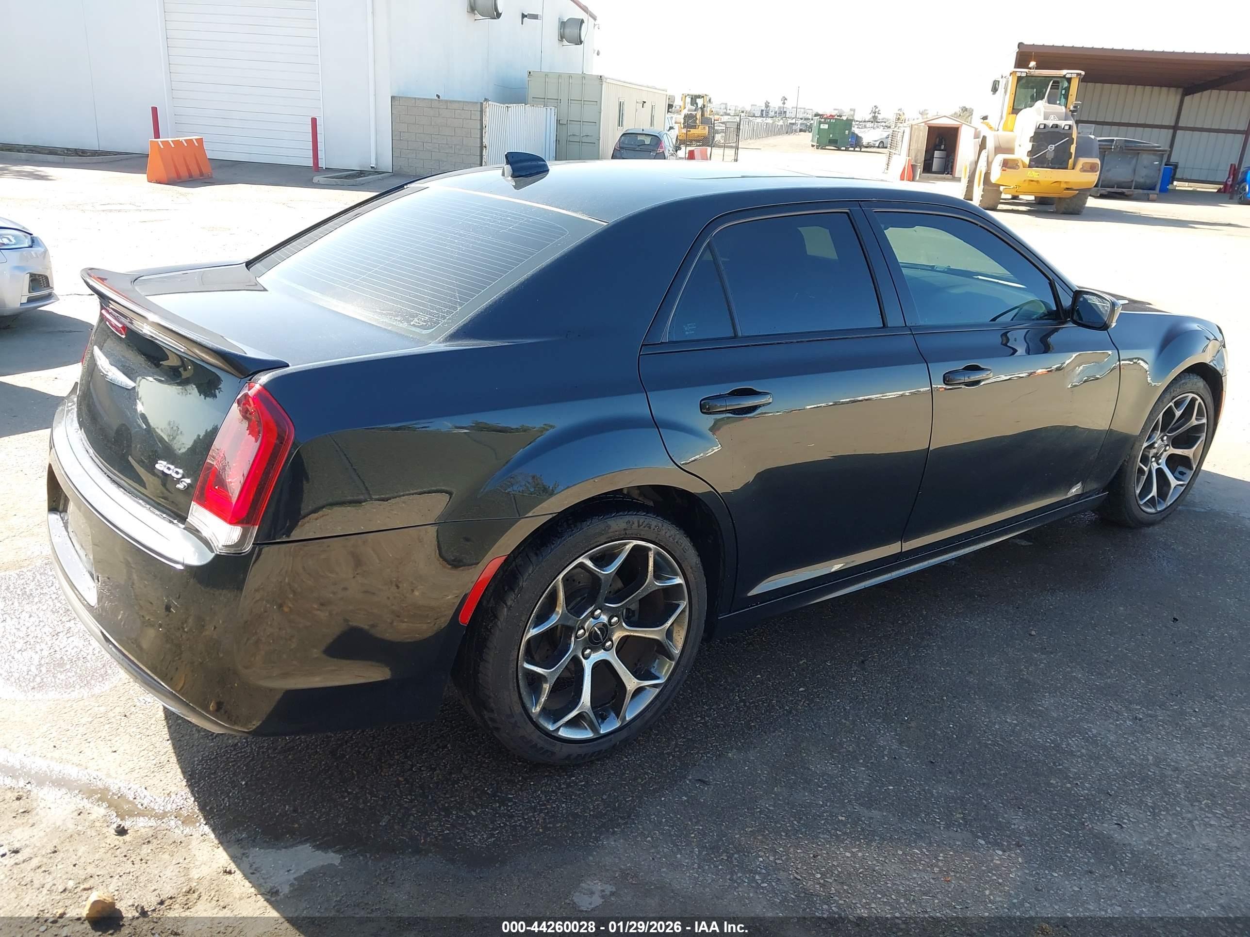 CHRYSLER 300 image 4