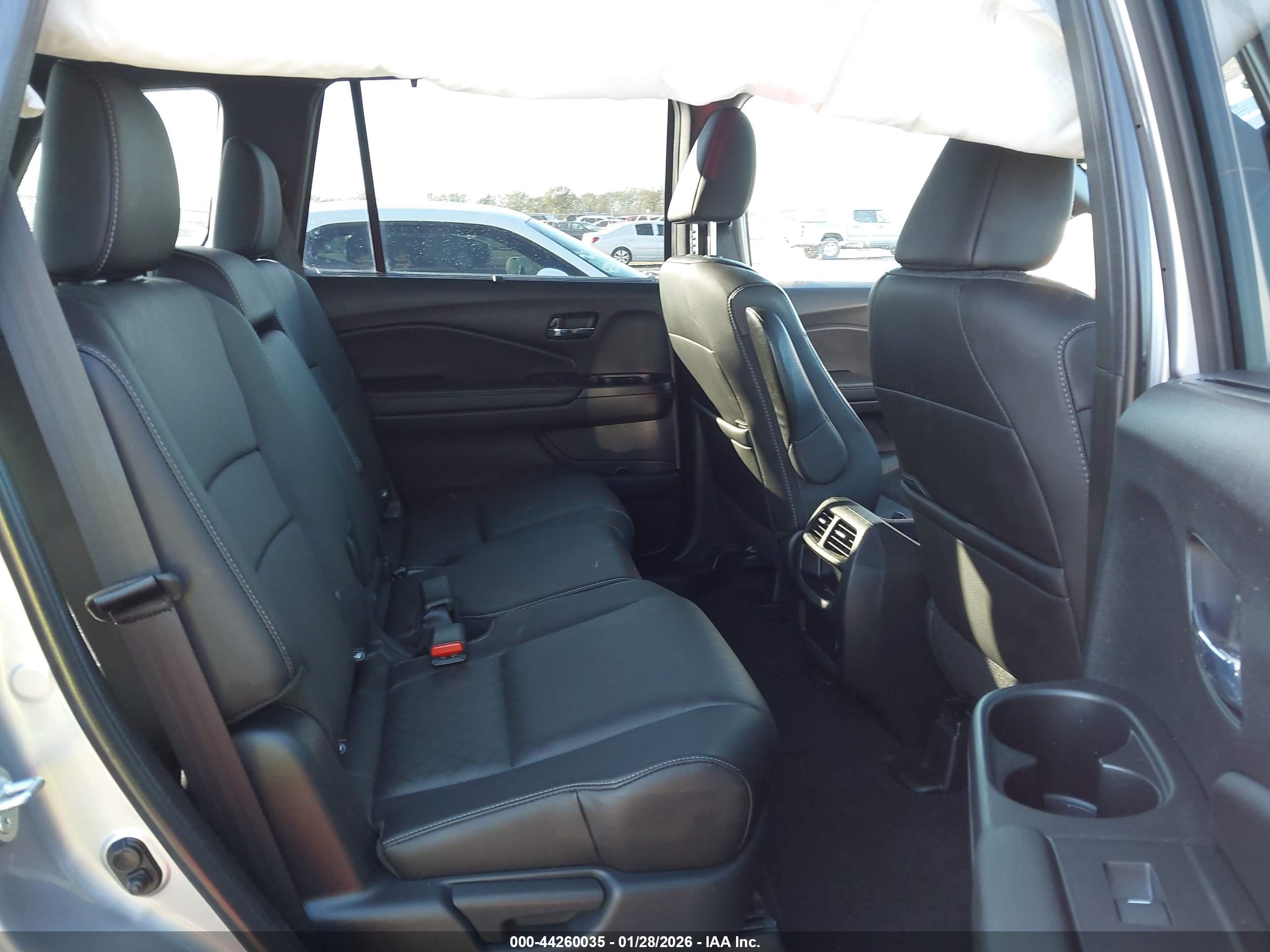 HONDA PASSPORT image 8