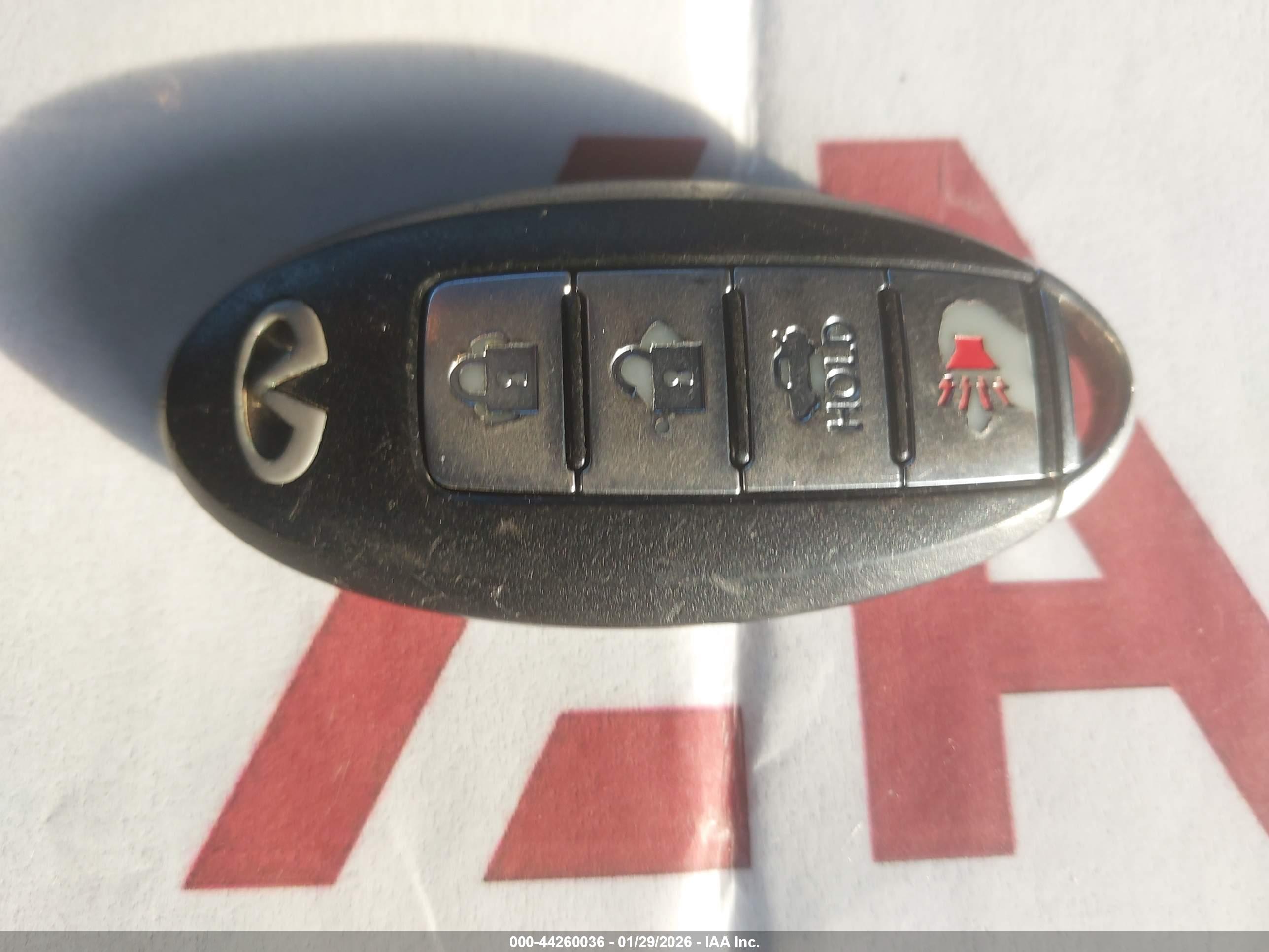 INFINITI Q70L image 11