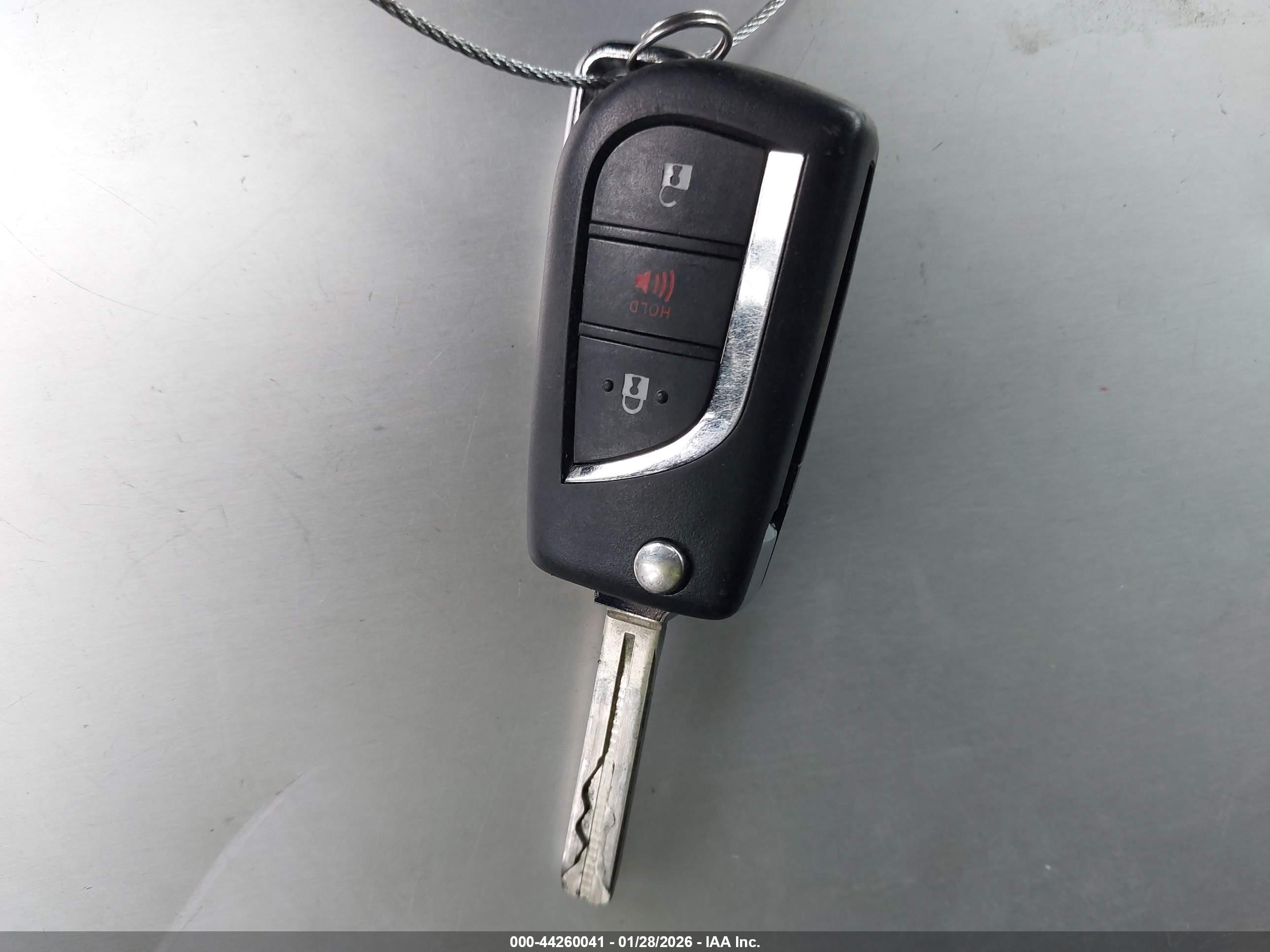 TOYOTA RAV4 image 11