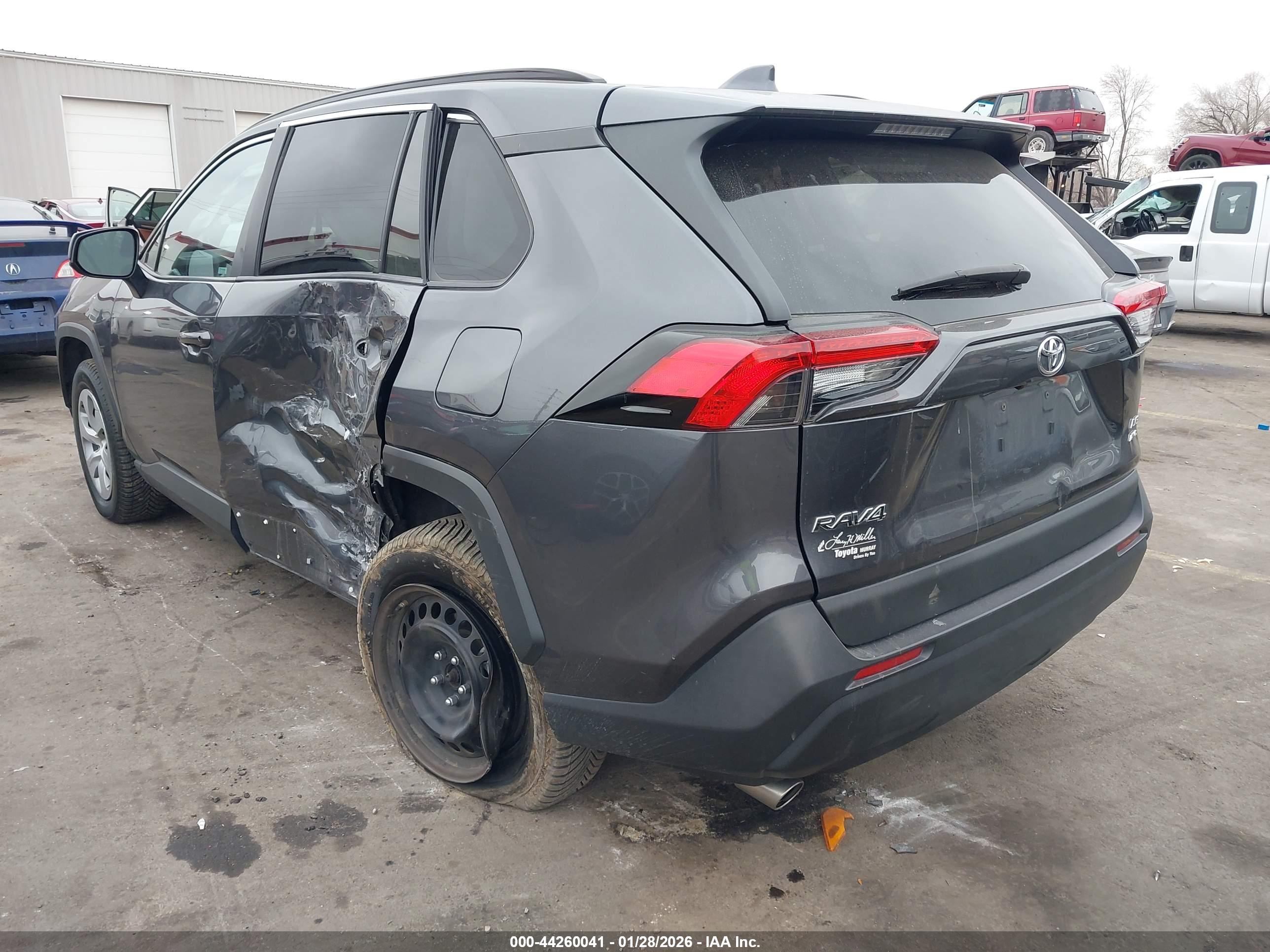 TOYOTA RAV4 image 3