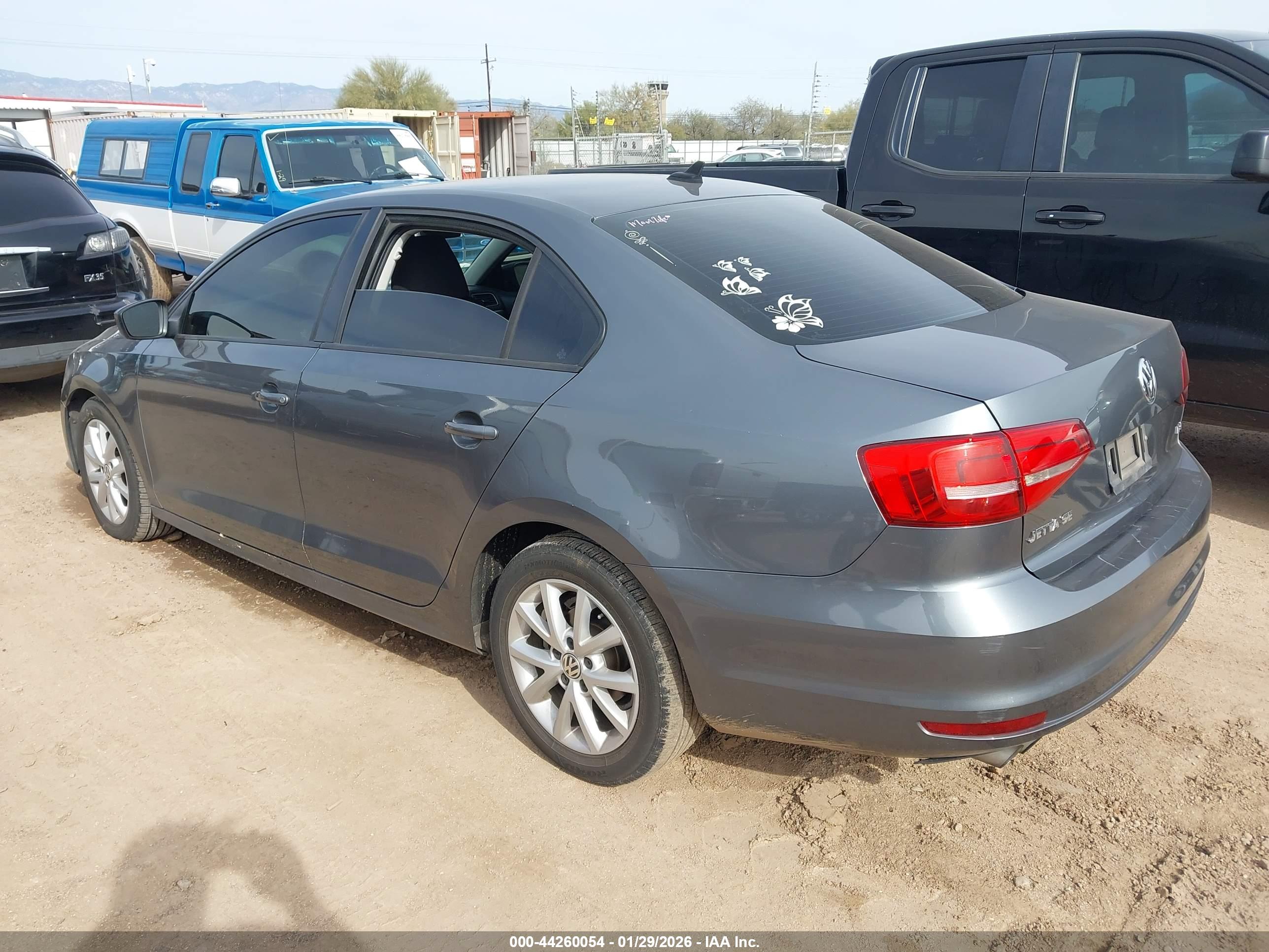 VOLKSWAGEN JETTA image 3