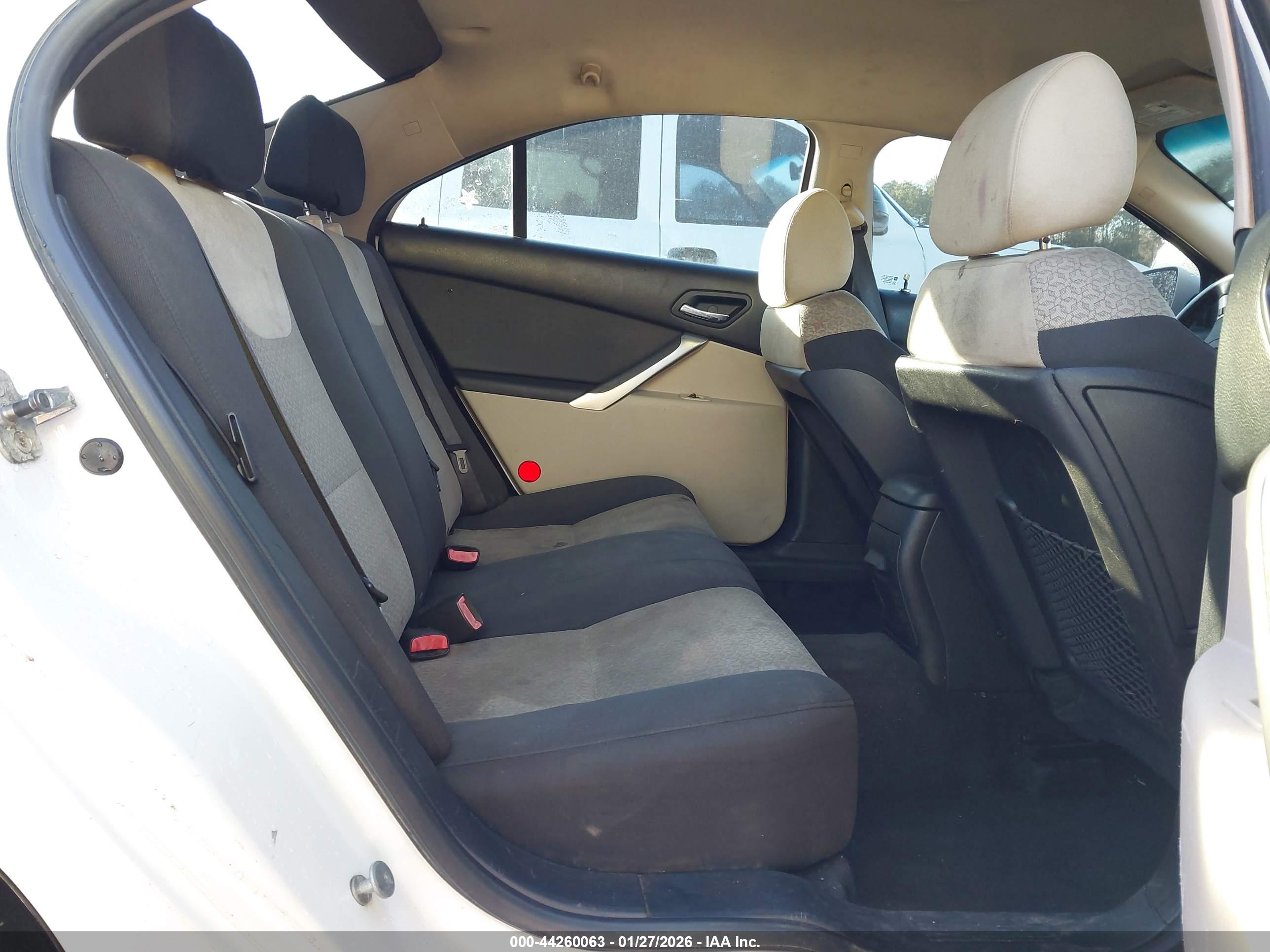 PONTIAC G6 image 8