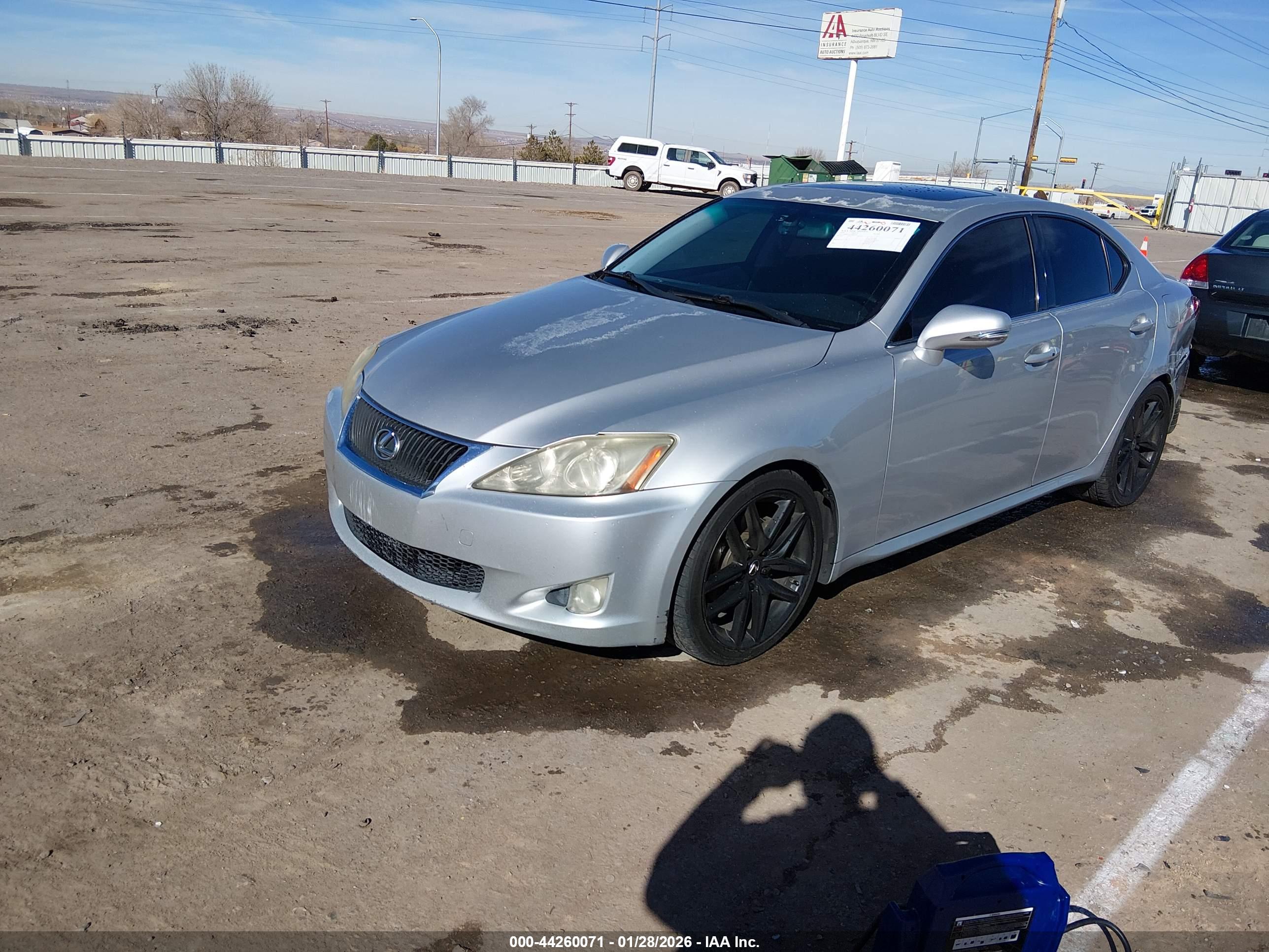 LEXUS IS image 2