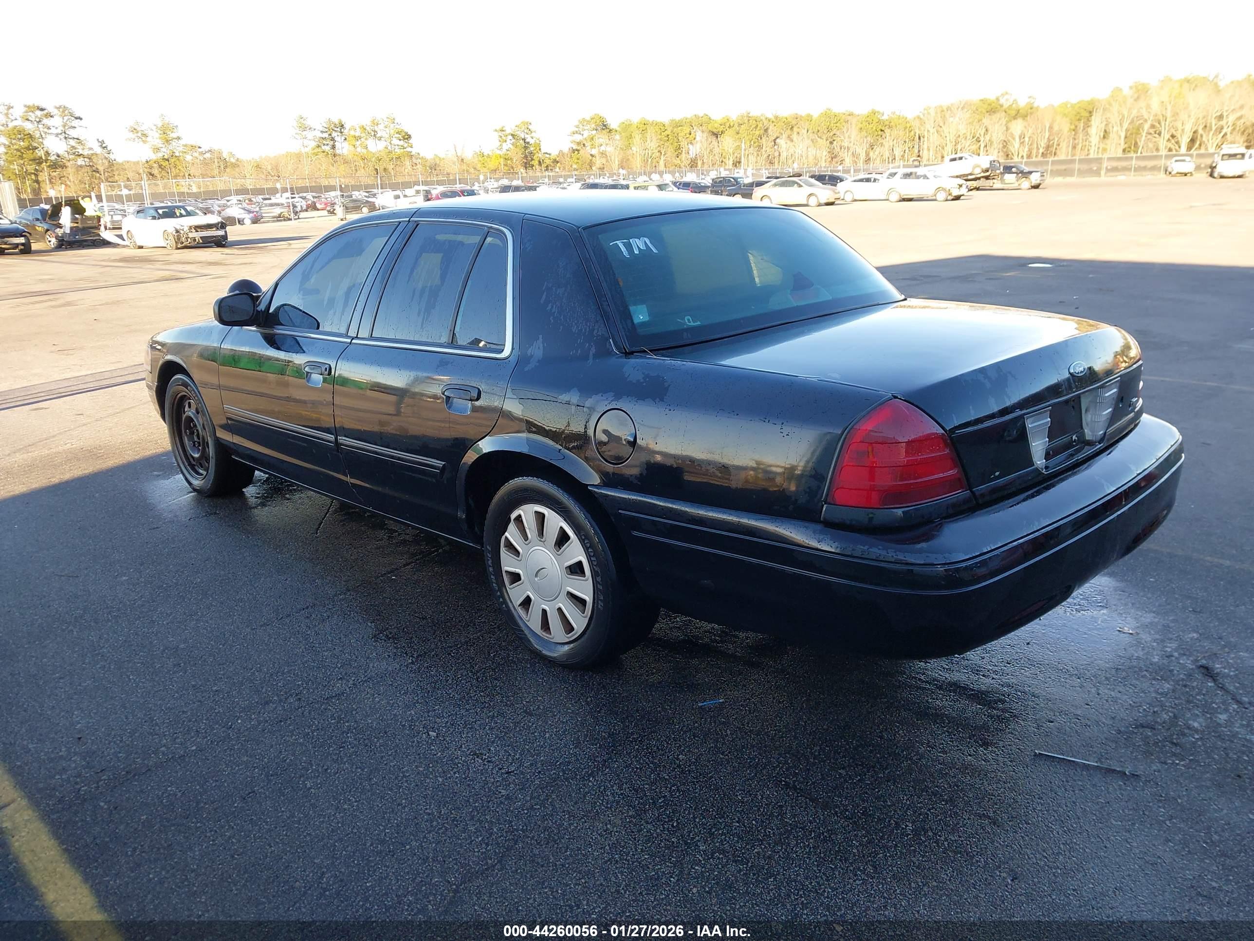 FORD CROWN image 3