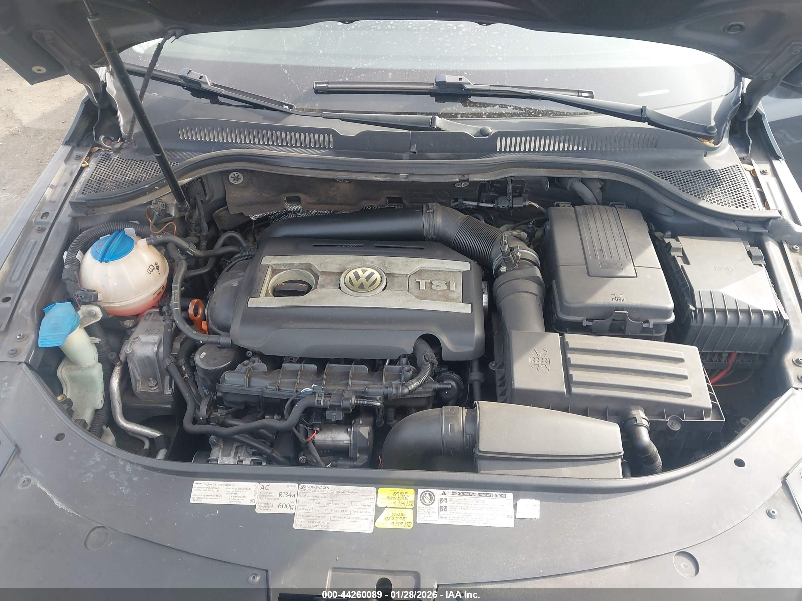 VOLKSWAGEN CC image 10