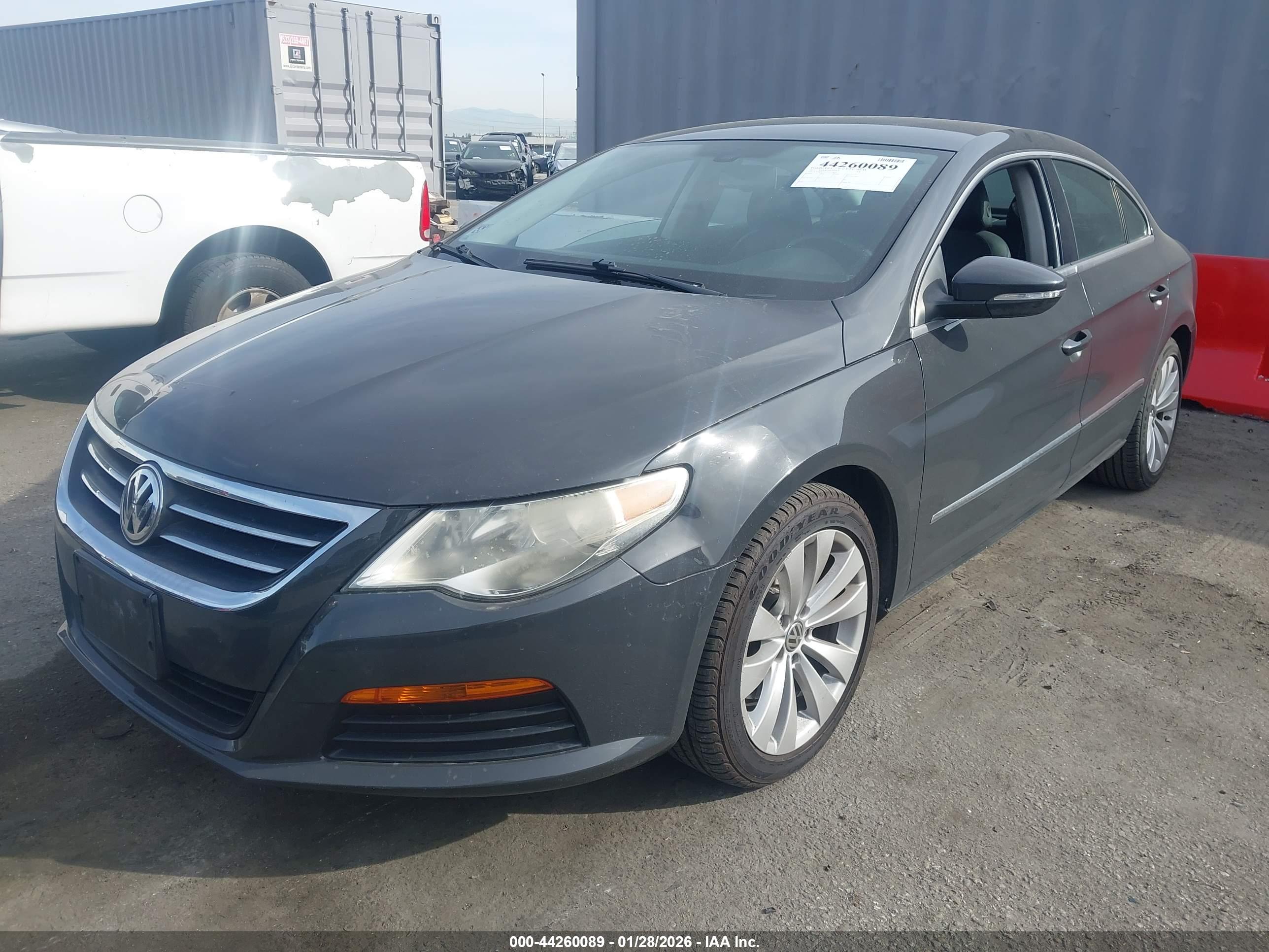 VOLKSWAGEN CC image 2