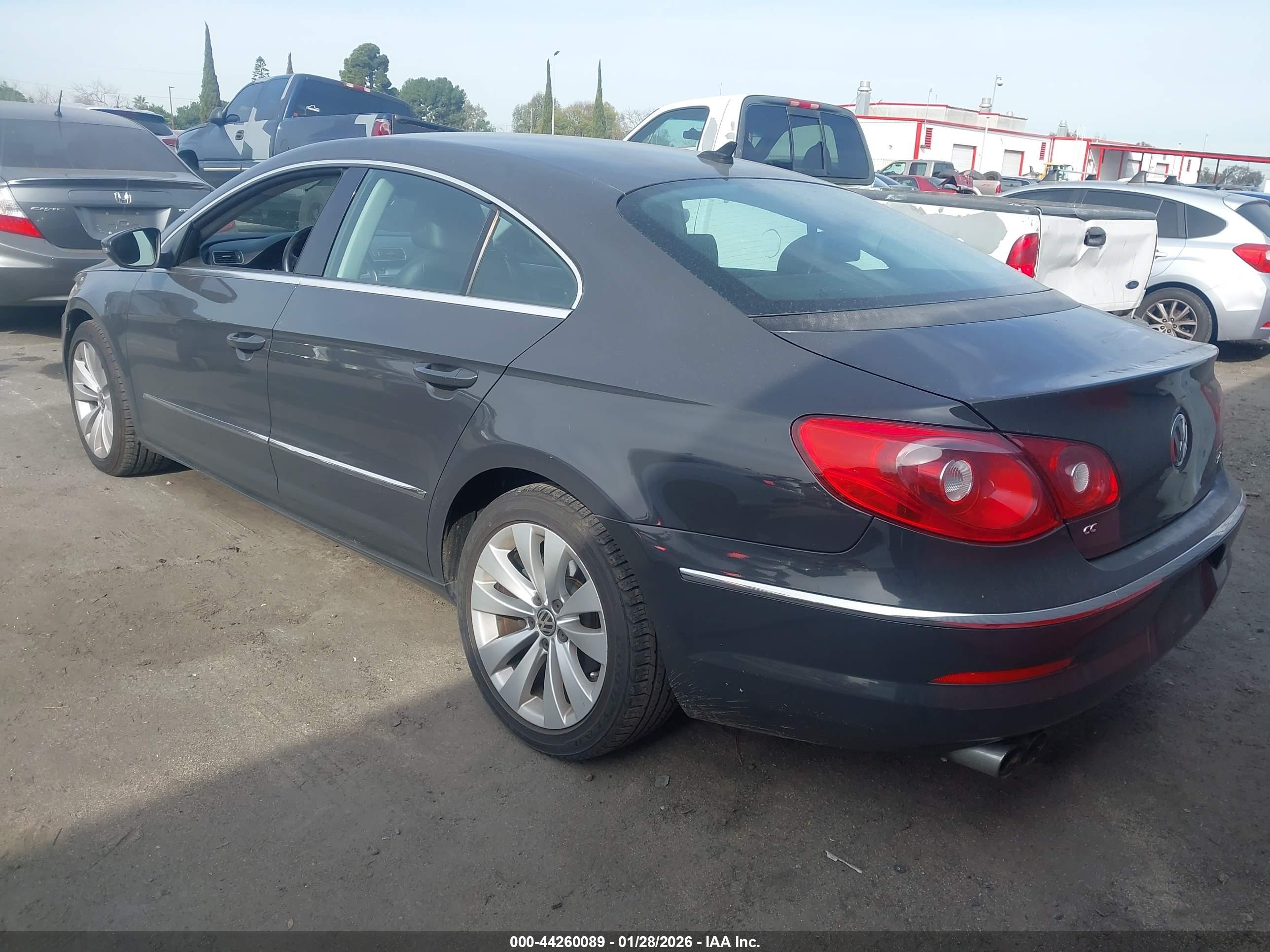 VOLKSWAGEN CC image 3